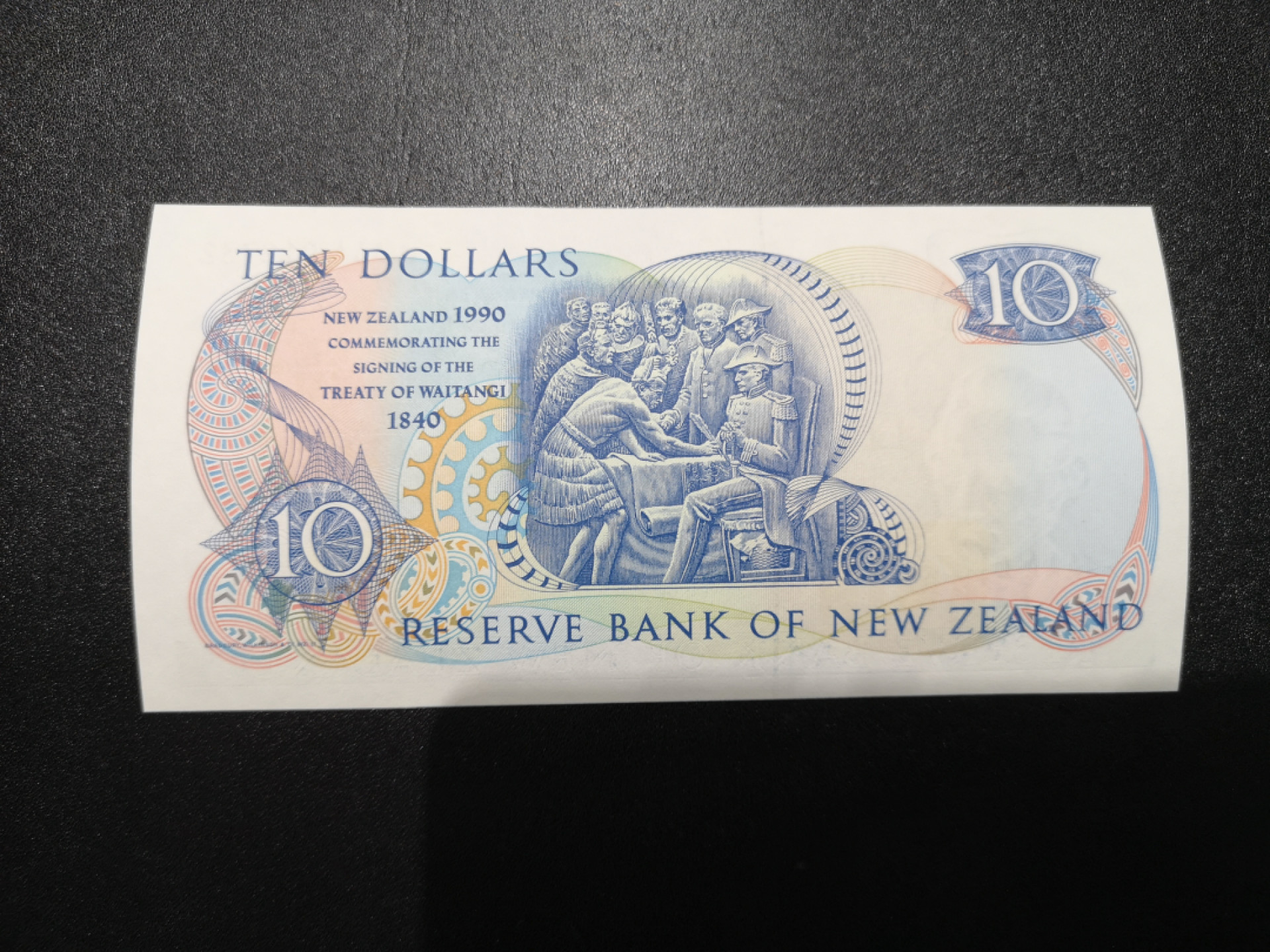 《外钞收藏家》第一百四十四期拍卖（本期85件） 1990年新西兰AAA冠 10刀 全新UNC 纸张挺阔