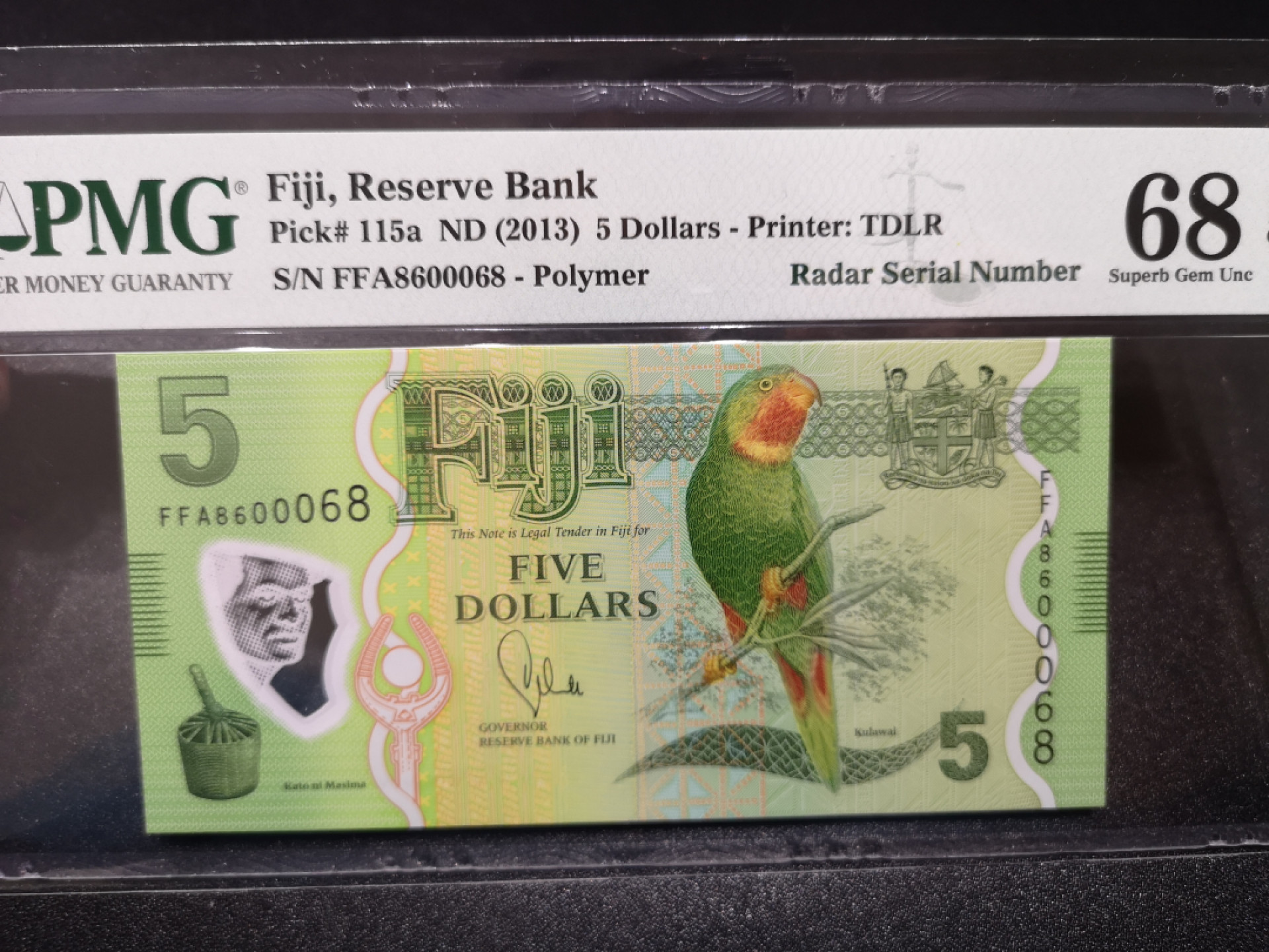 《外钞收藏家》第一百四十四期拍卖（本期85件） 2013年斐济5刀 PMG68 无47 雷达号 雷达号 雷达号