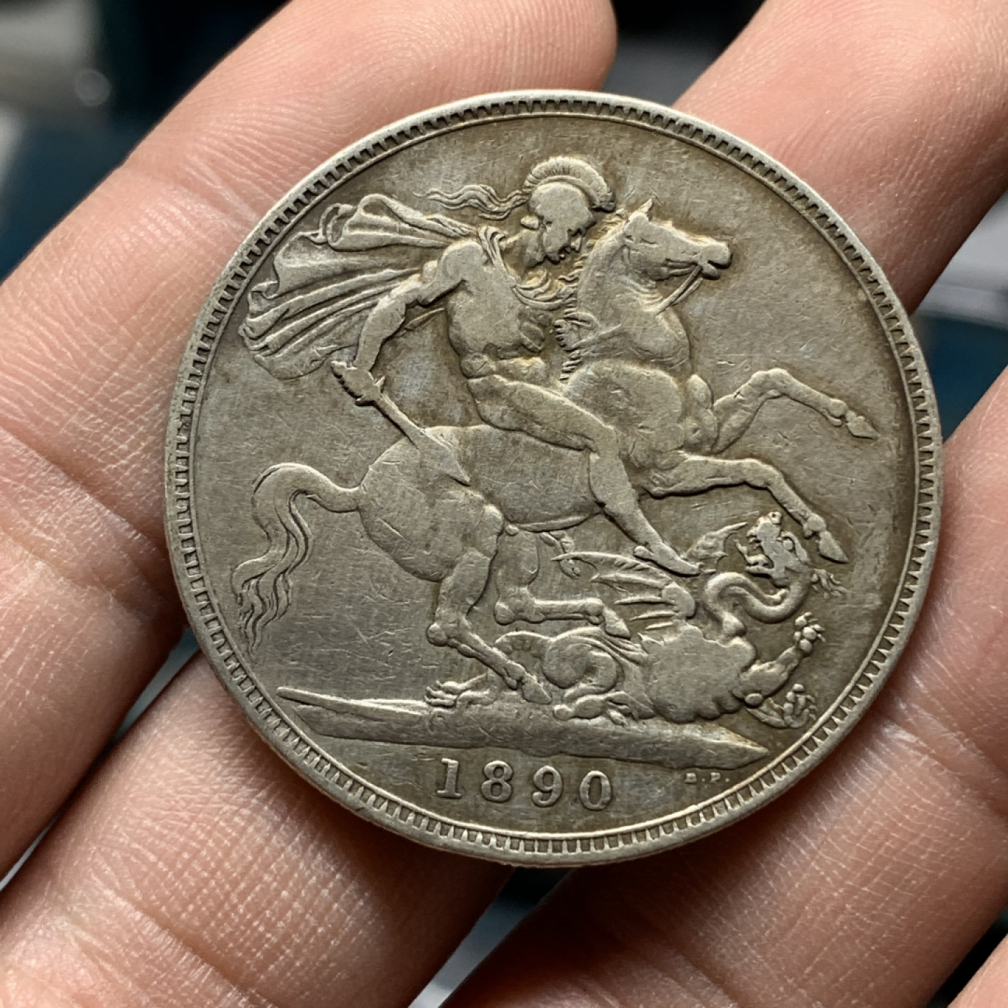 《竞宝斋》钱币微拍-第13场-本周日，周一2场连拍（全场顺丰包邮） 英国 1890年 维多利亚 马剑克朗 大银币