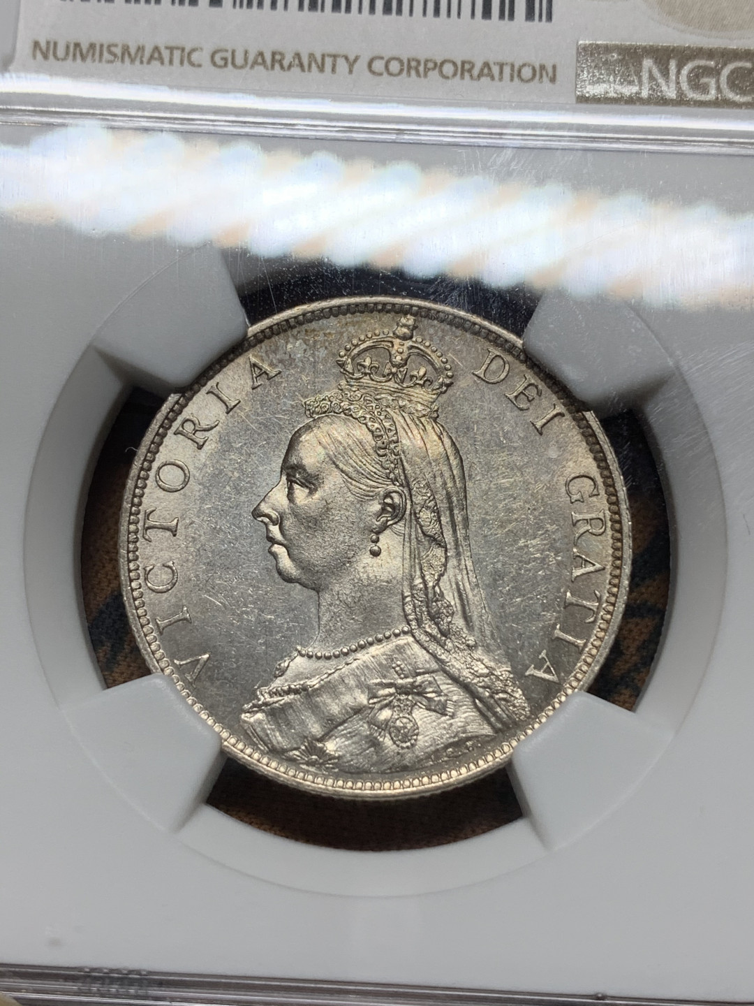 《竞宝斋》钱币微拍-第13场-本周日，周一2场连拍（全场顺丰包邮） NGC MS62 英国1889年2先令 NGC编号：4416141-009