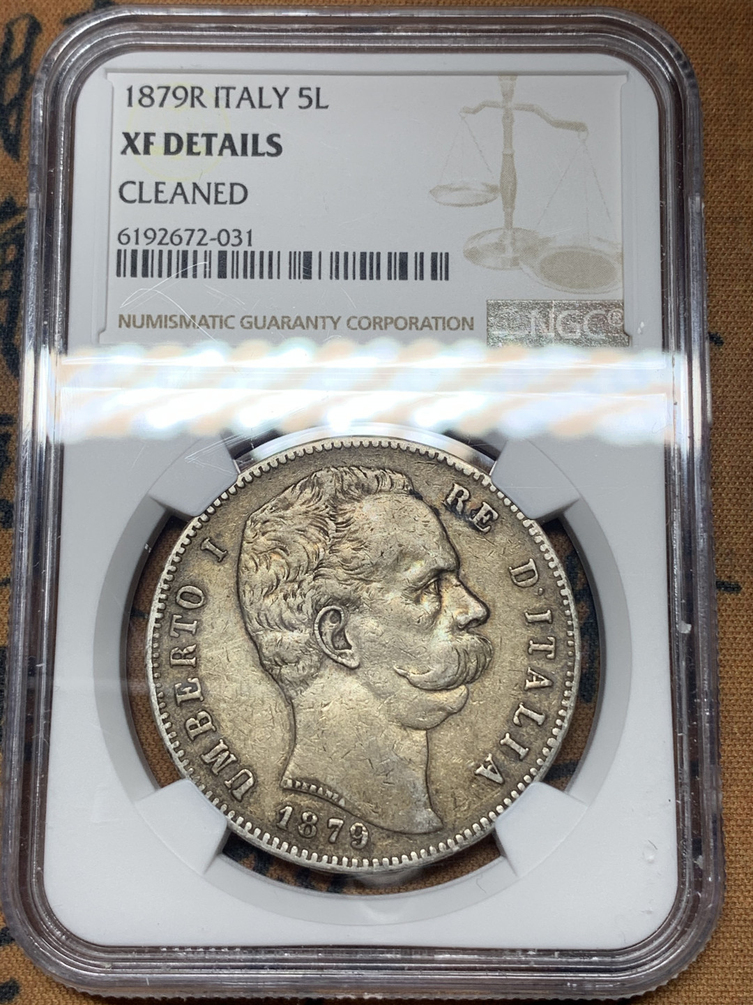 《竞宝斋》钱币微拍-第13场-本周日，周一2场连拍（全场顺丰包邮） NGC-XF 意大利 1879-R年 翁贝托5里拉 银币 酱彩包浆 非常漂亮