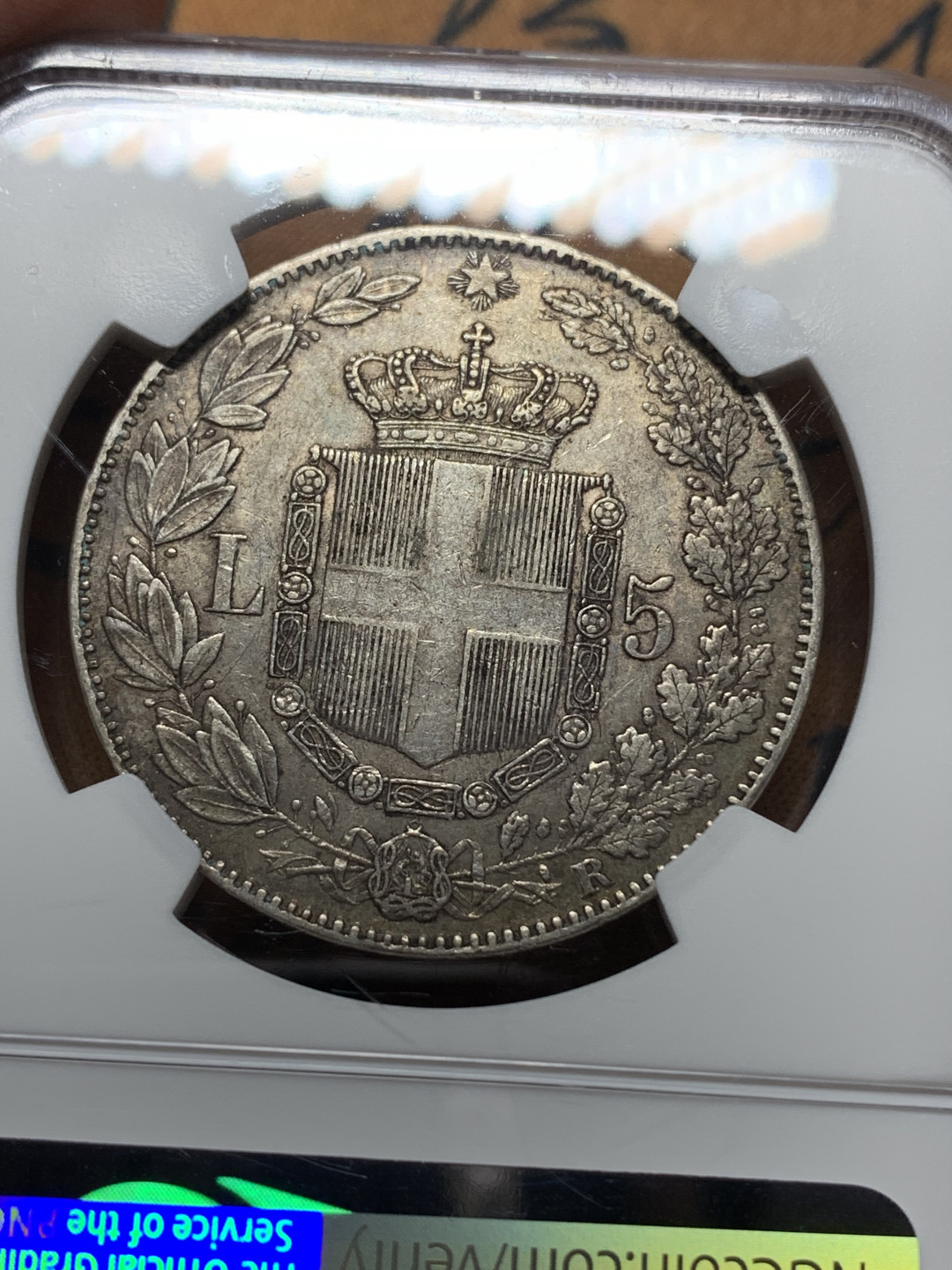 《竞宝斋》钱币微拍-第14场-本周日，周一2场连拍（全场顺丰包邮） NGC-AU50 意大利 1879-R年 翁贝托5里拉 酱彩包浆 银币 非常漂亮