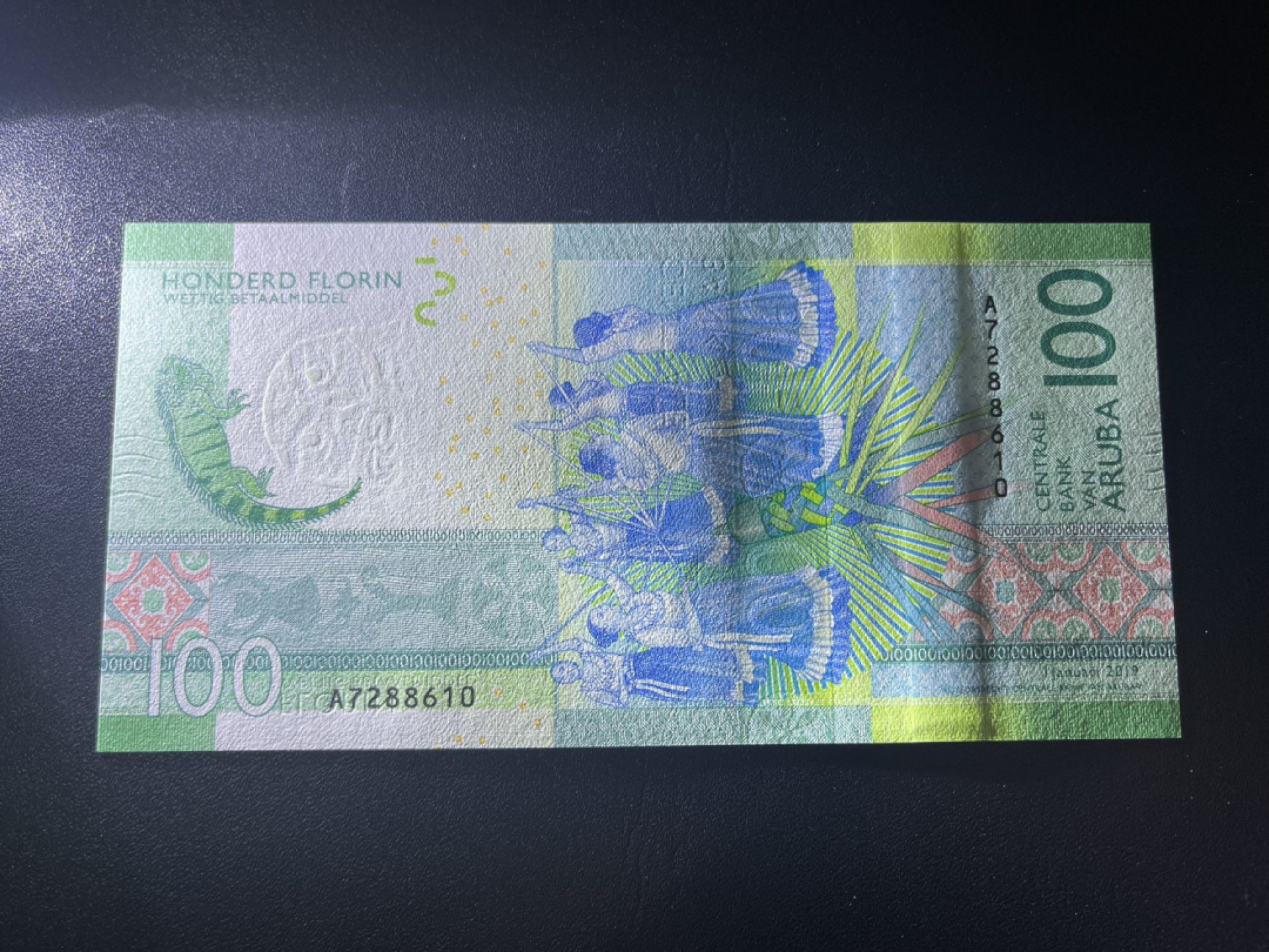 《外钞收藏家》第一百四十六期拍卖-超百件大拍场（本期106件） 2019年阿鲁巴100 A冠 全新UNC