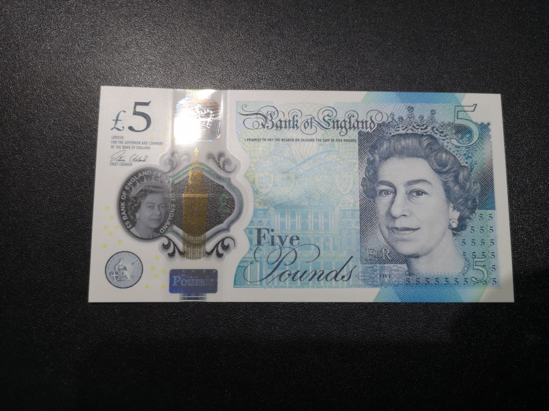 《外钞收藏家》第一百四十六期拍卖-超百件大拍场（本期106件） 英国G序列2015年5英镑AA版UNC