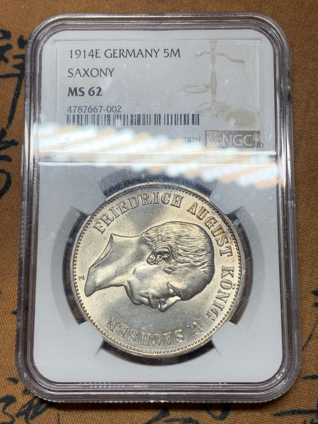 《竞宝斋》钱币微拍-第14场-本周日，周一2场连拍（全场顺丰包邮） NGC-MS62德国1914年 萨克森奥古斯特5马克银币 流通版 非常难见的好品 难得装歪了