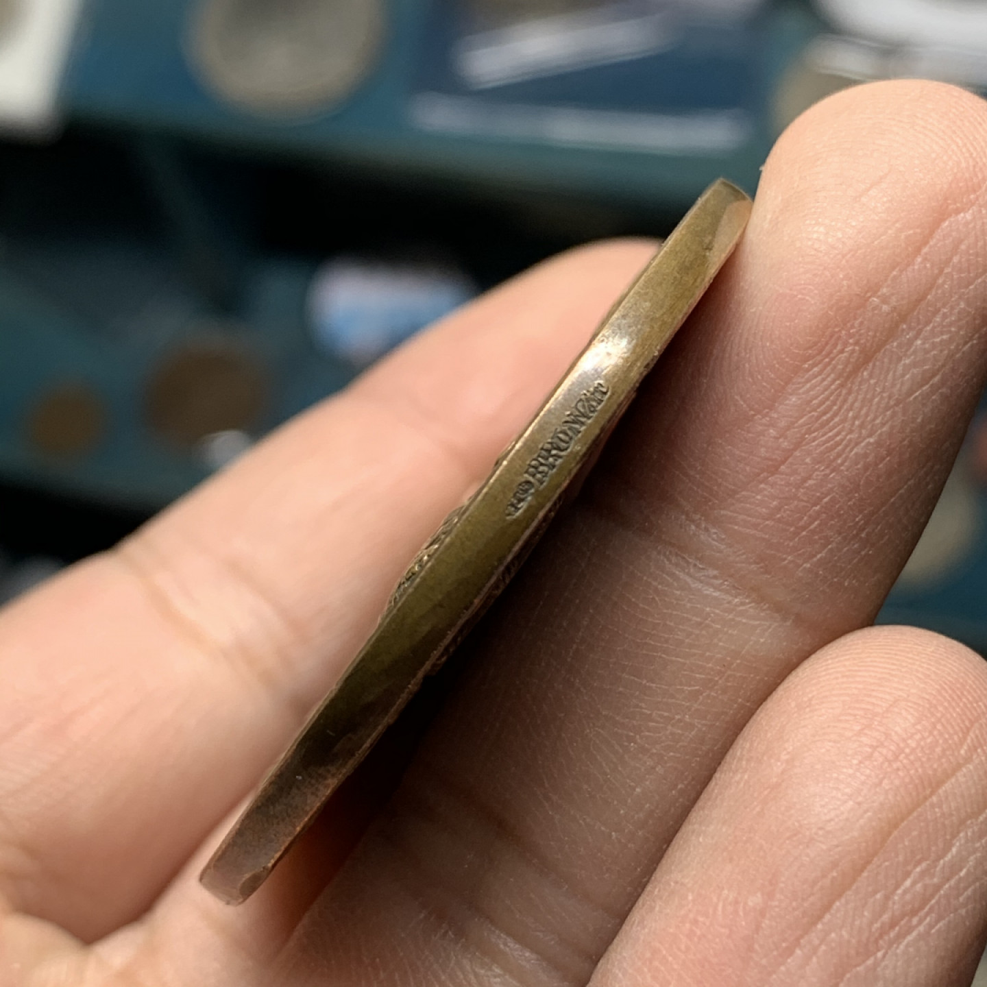 《竞宝斋》钱币微拍-第14场-本周日，周一2场连拍（全场顺丰包邮） 法国铜章  教育与校园博览会 直径：46mm  重量：41g  边铭：丰饶角  1890年佩皮尼昂市授予