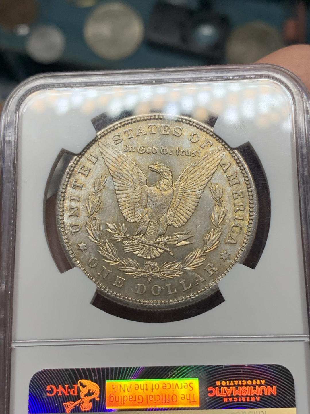 《竞宝斋》钱币微拍-第14场-本周日，周一2场连拍（全场顺丰包邮） NGC-MS65 美国1881年 摩根 银币 发财黄金彩 双面金彩 喜欢的不要错过了