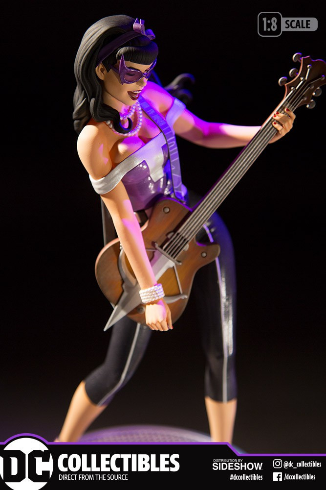 零元拍：SIDESHOW 905105 1/8 DC COMICS 女乐手雕像，全新未拆。