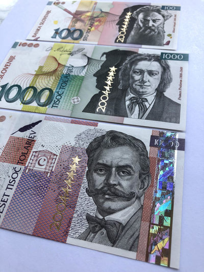 世界纸钞、塑料钞、纪念钞、测试钞、纪念券、评级币综合场 - 斯洛文尼亚“加入欧盟”100、1000、10000托拉尔全套3枚纪念钞UNC（059尾三同）