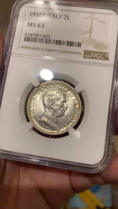 《竞宝斋》钱币微拍-第14场-本周日，周一2场连拍（全场顺丰包邮） NGC-MS63 意大利 1916-R年 胜利马车 2里拉 银币 转光好品 收藏级