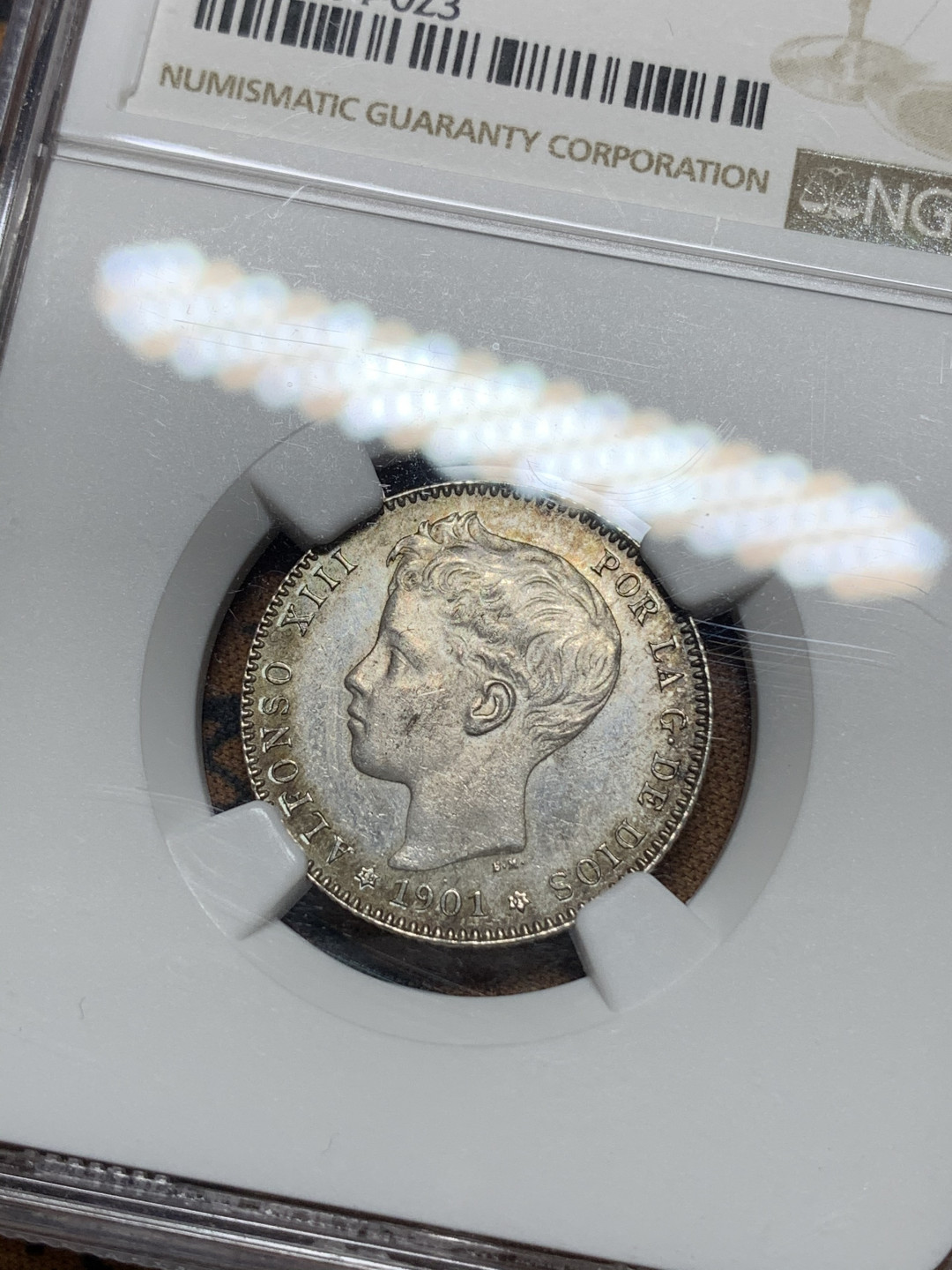 《竞宝斋》钱币微拍-第14场-本周日，周一2场连拍（全场顺丰包邮） NGC-MS63 西班牙 1901年 阿方索十三世 1比塞塔 银币 原味好品 细节一流