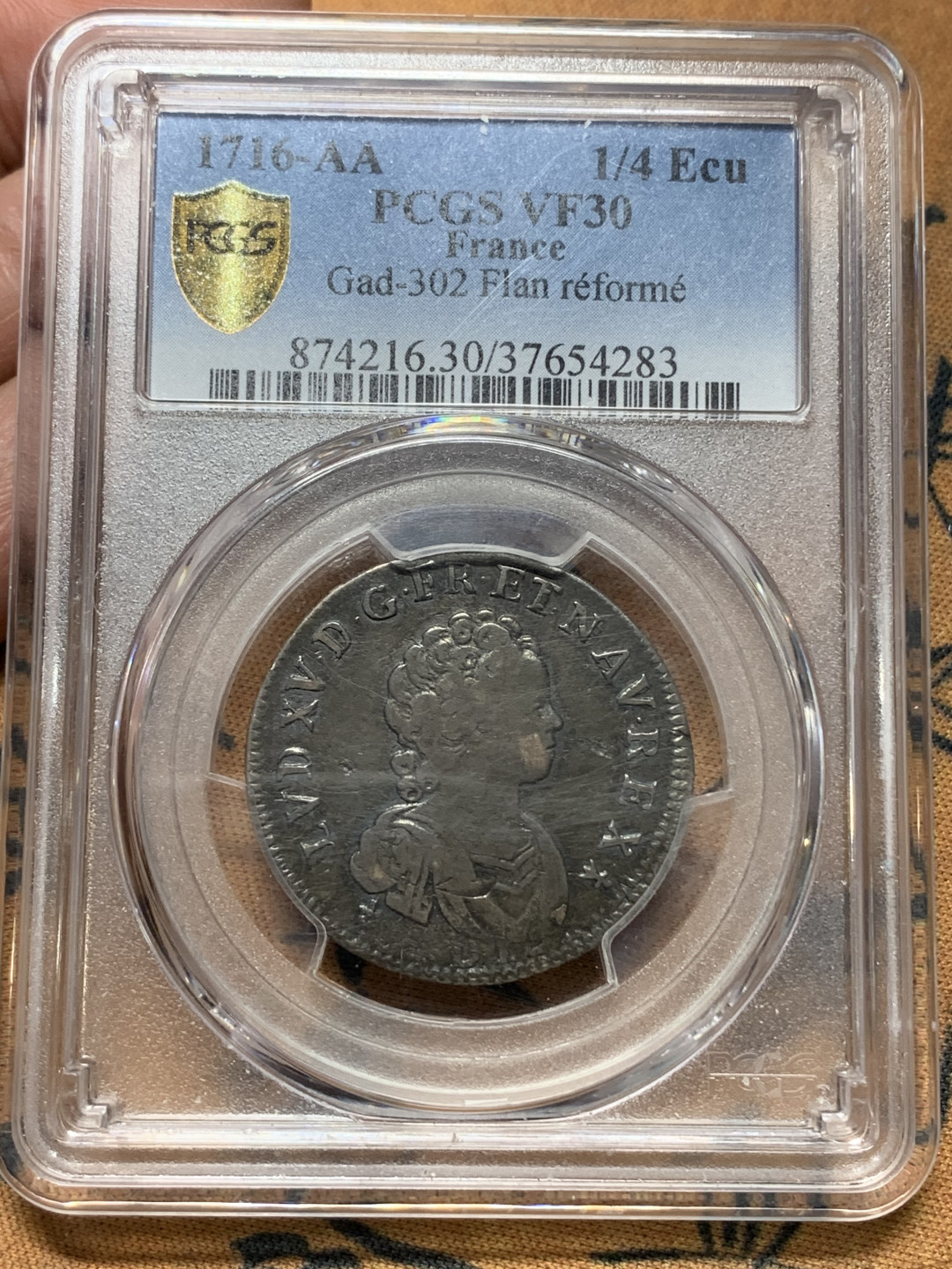 《竞宝斋》钱币微拍-第14场-本周日，周一2场连拍（全场顺丰包邮） 冠军 PCGS-VF30 法国 1716-AA年 路易十五小孩头 1/4埃居 银币 黑包浆带分 非常稀少