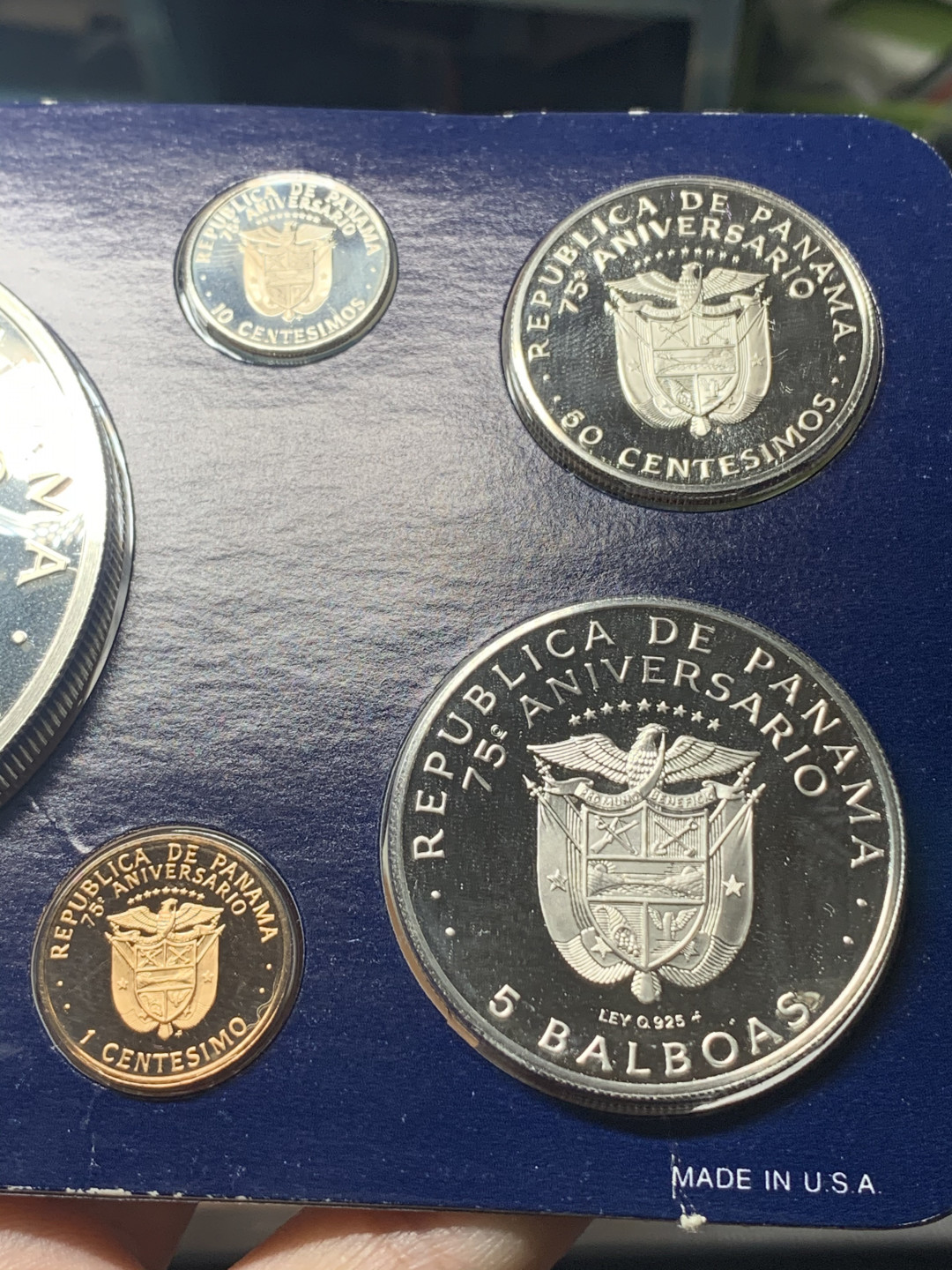 《竞宝斋》钱币微拍-第14场-本周日，周一2场连拍（全场顺丰包邮） 巴拿马1978年 独立75周年套币 三枚大银币 含5盎司大银币