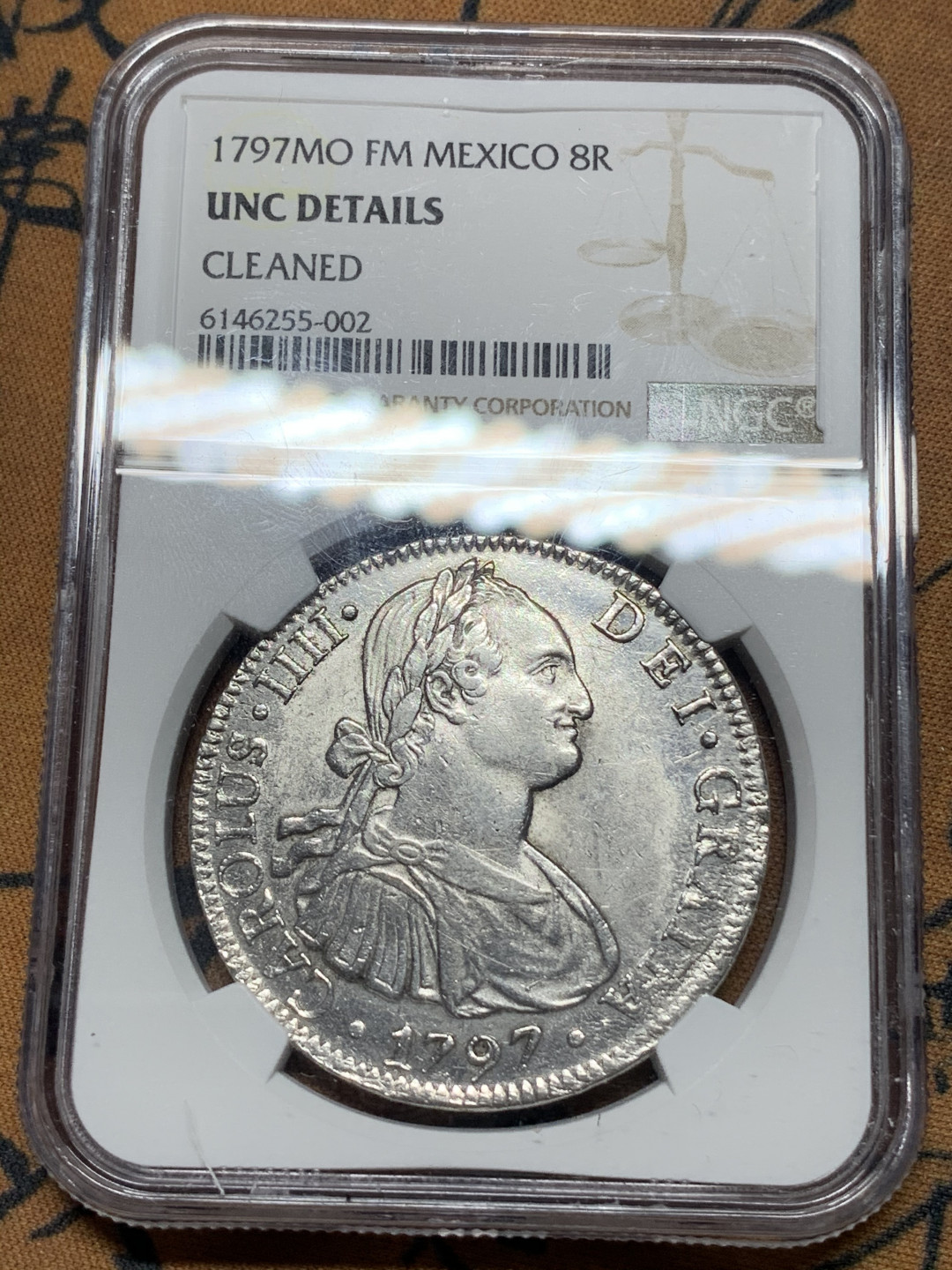 《竞宝斋》钱币微拍-第14场-本周日，周一2场连拍（全场顺丰包邮） NGC-UNCD 墨西哥 1797年 8 里亚尔  人像双柱卡洛斯四世 银币 雪花银