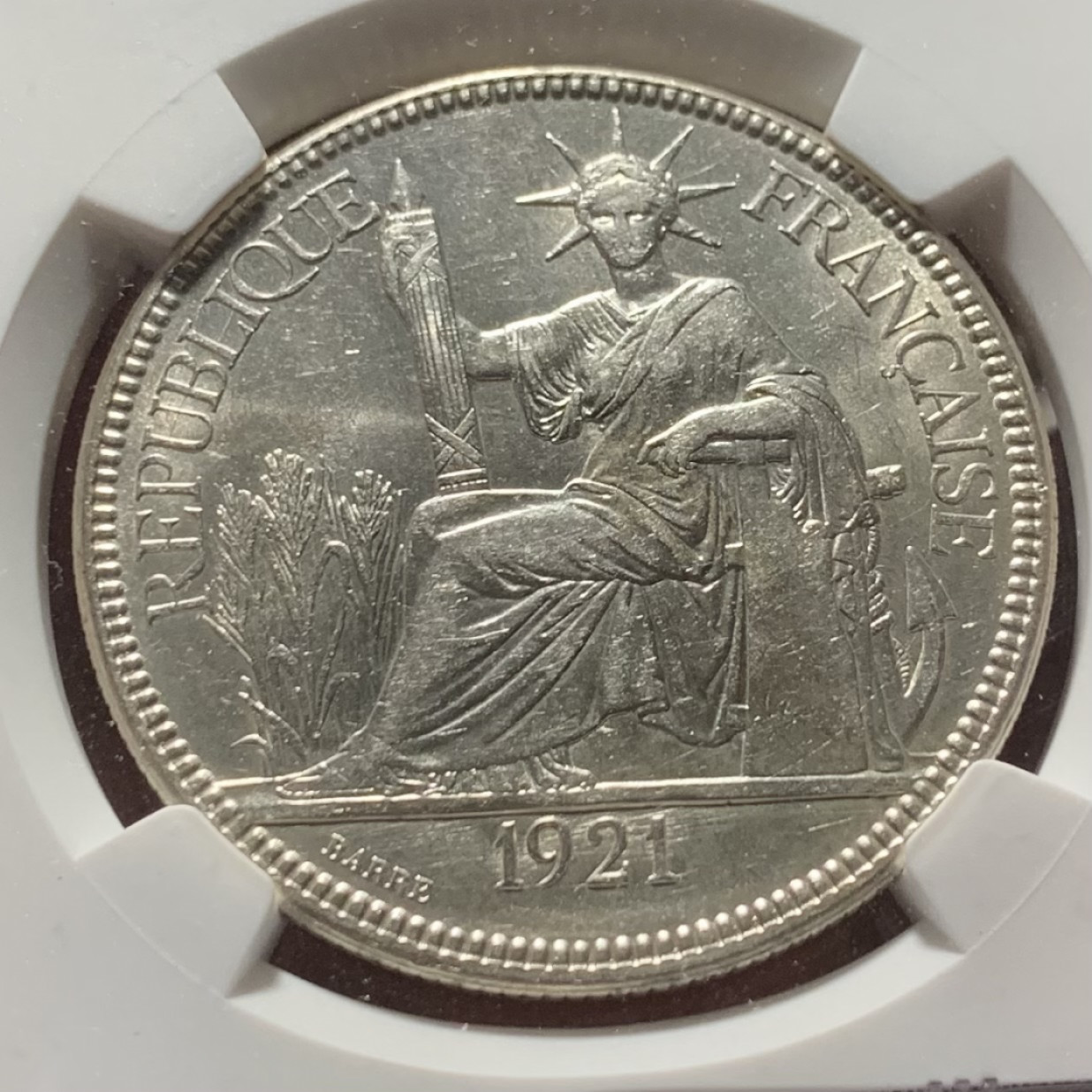 紫瑗钱币——第153期拍卖 法属印度支那 1921年 无字版 1皮阿斯特 银币 NGC MS62