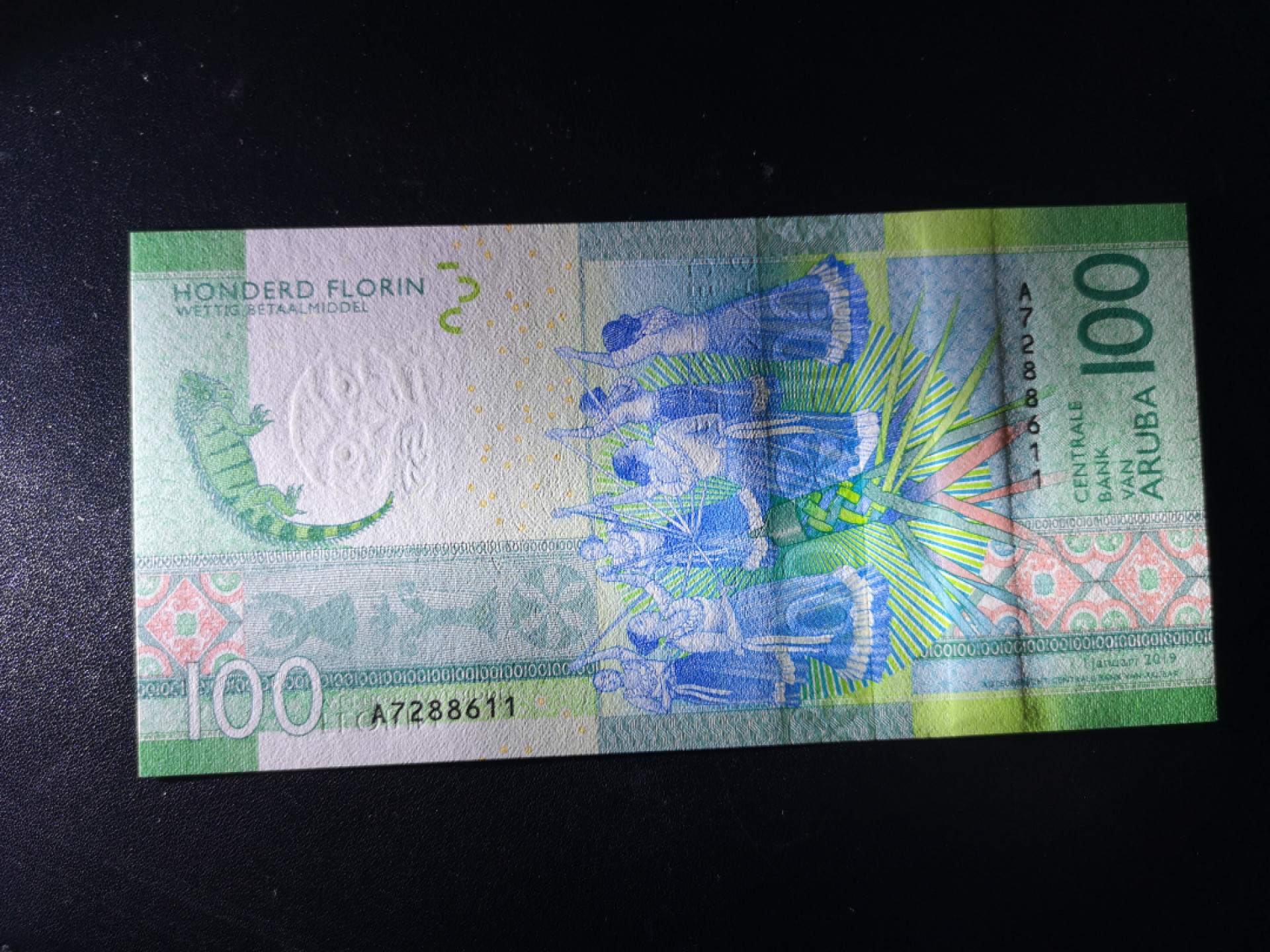 《外钞收藏家》第一百四十七期拍卖连拍第一场（98件） 2019年阿鲁巴100 A冠 全新UNC