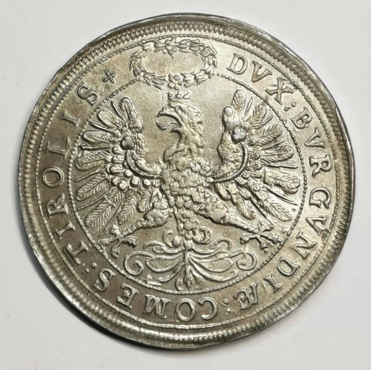 凡希社世界钱币微拍第一百七十八期 荐！1626神罗利奥波德与克劳迪亚双头像2泰勒大银UNC收藏级！