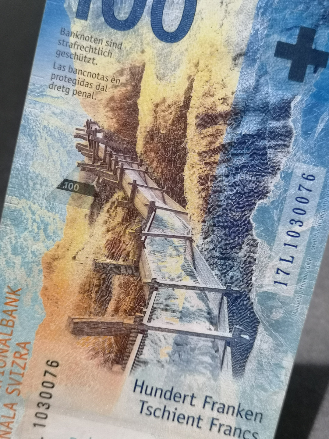 《外钞收藏家》第一百四十七期拍卖连拍第一场（98件） 2017年瑞士手版100法郎 全新UNC