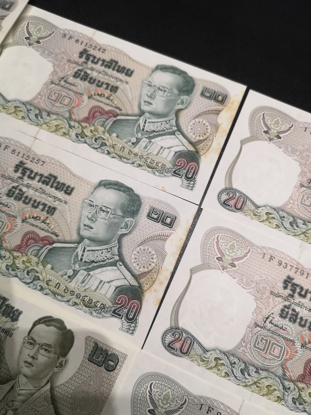 《外钞收藏家》第一百四十七期拍卖连拍第一场（98件） 泰铢16张 塑料钞全新 20部分全新其他有黄