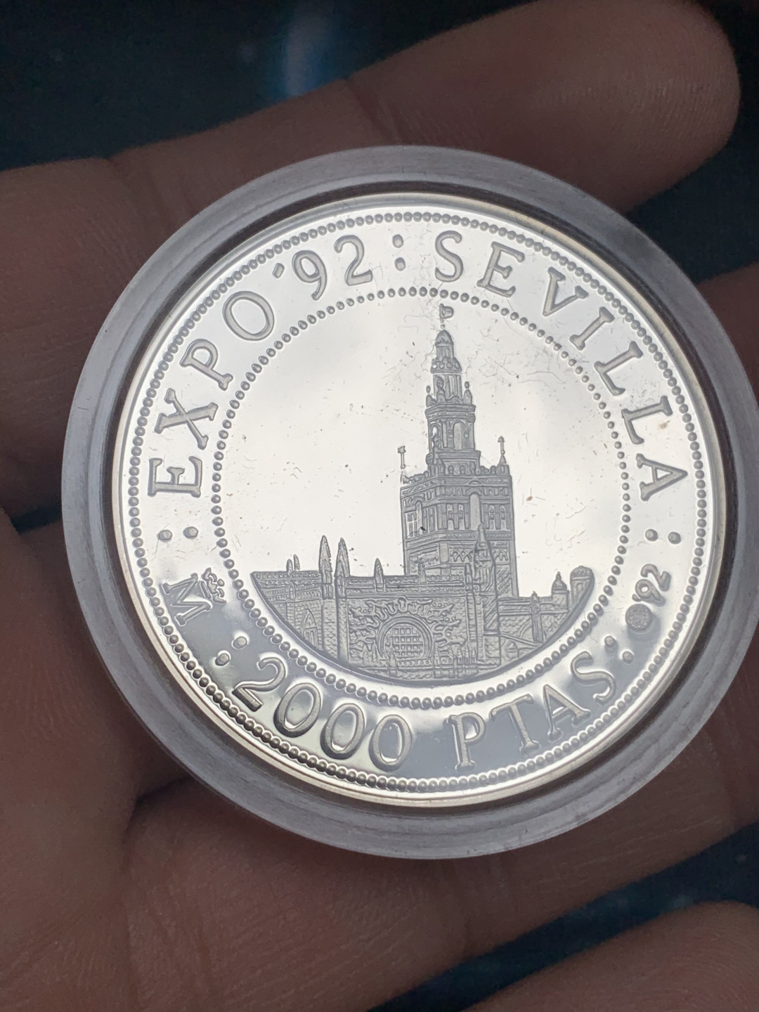 《竞宝斋》钱币微拍-第15场-本周日，周一2场连拍（全场顺丰包邮） 原盒证书 西班牙1992年 500周年纪念 5枚套 100/200/500/1000/2000比塞塔精铸银币 系列里最稀少的一套 特年