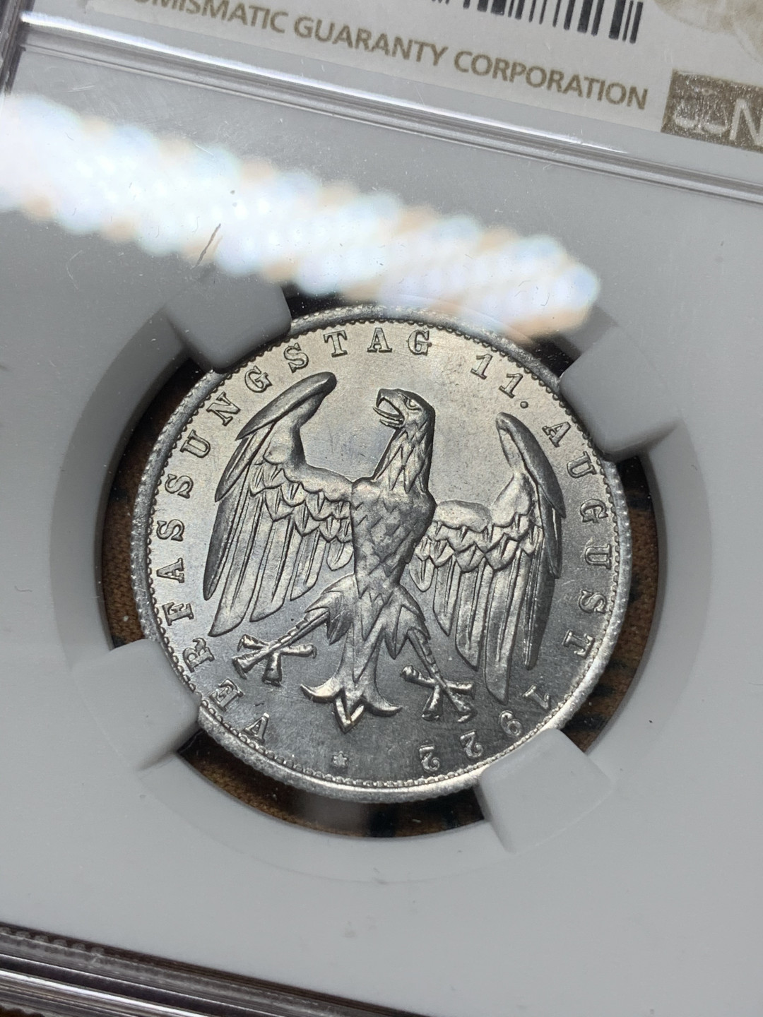 《竞宝斋》钱币微拍-第15场-本周日，周一2场连拍（全场顺丰包邮） NGC-MS64/65 德国 魏玛共和国 1922年3马克 一对 