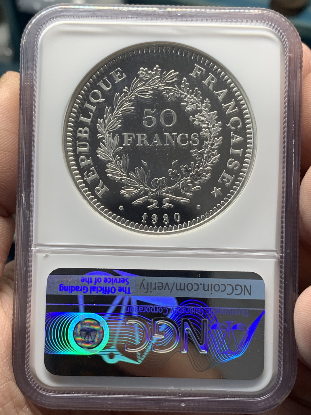 《竞宝斋》钱币微拍-第15场-本周日，周一2场连拍（全场顺丰包邮） NGC-PF67 法国 1980年 加厚(PIEFORT) 大力神50法郎 系列里最稀少的年份 ebay价都是600欧元以上