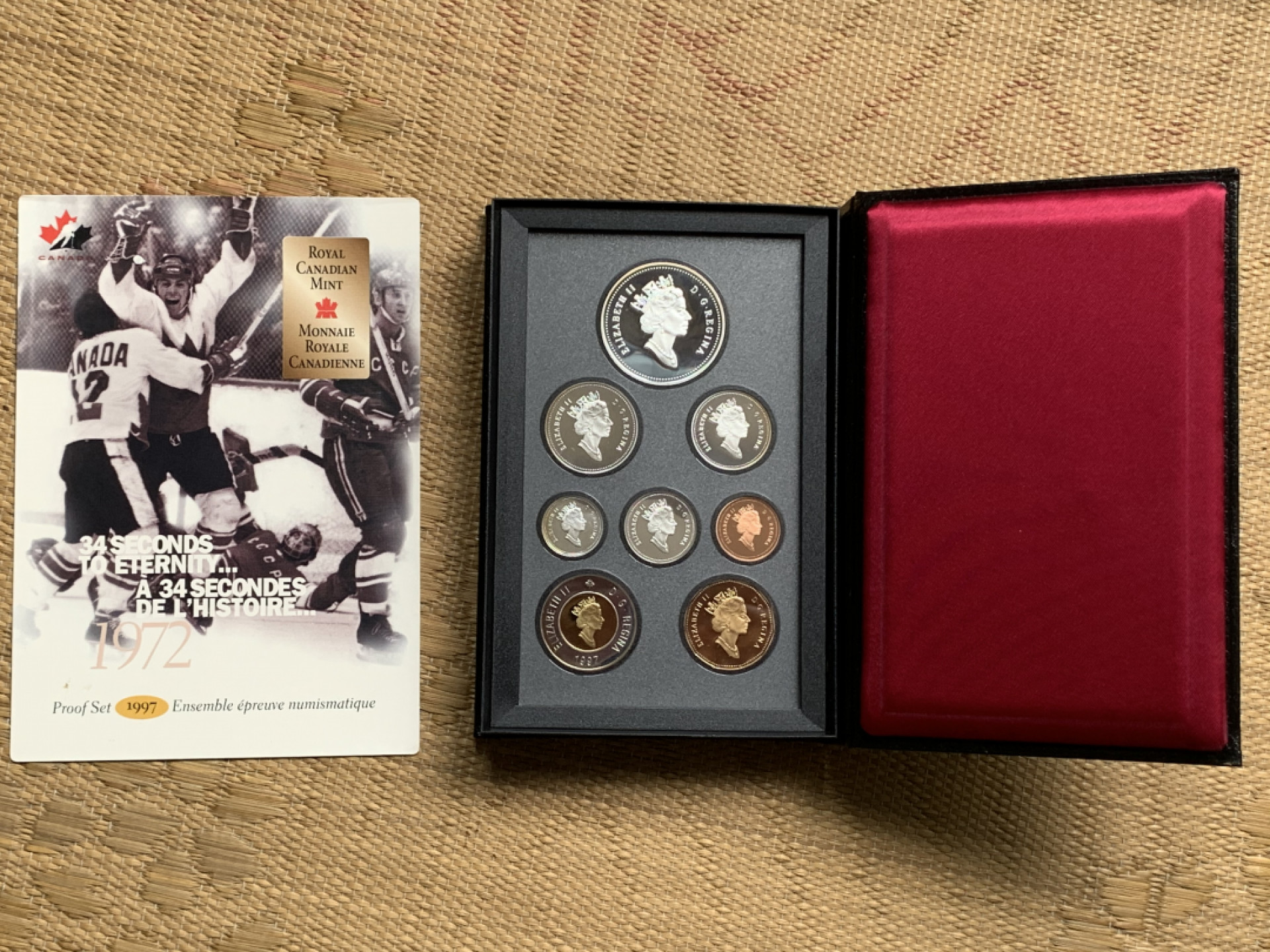 《竞宝斋》钱币微拍-第15场-本周日，周一2场连拍（全场顺丰包邮） 原盒证书 加拿大1997年 精铸8枚套纪念币 晚期的高银版 一元的25克 92.5%银