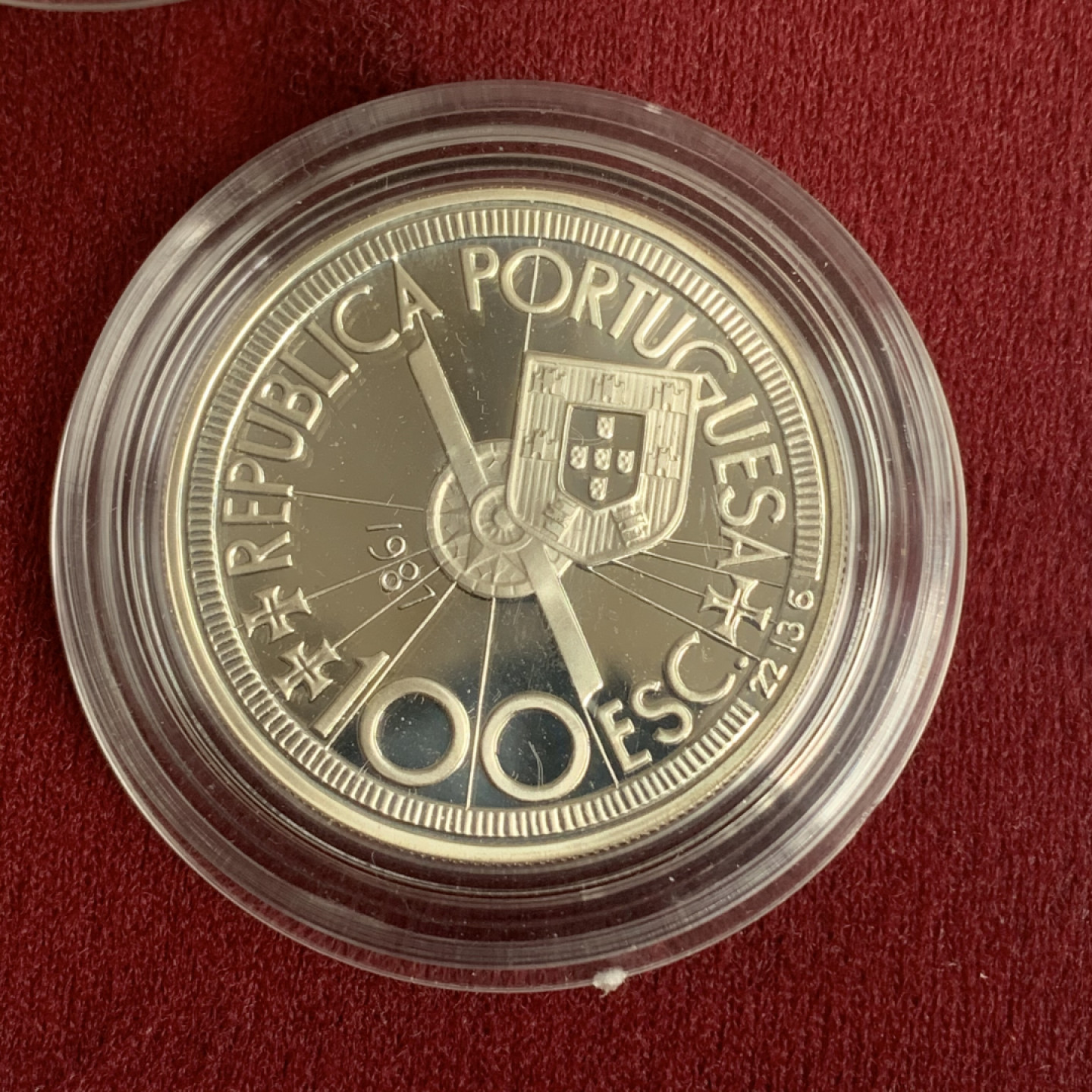 《竞宝斋》钱币微拍-第15场-本周日，周一2场连拍（全场顺丰包邮） 原盒证书 葡萄牙1987年 大航海 100ESC 精铸银币 925银 完美状态