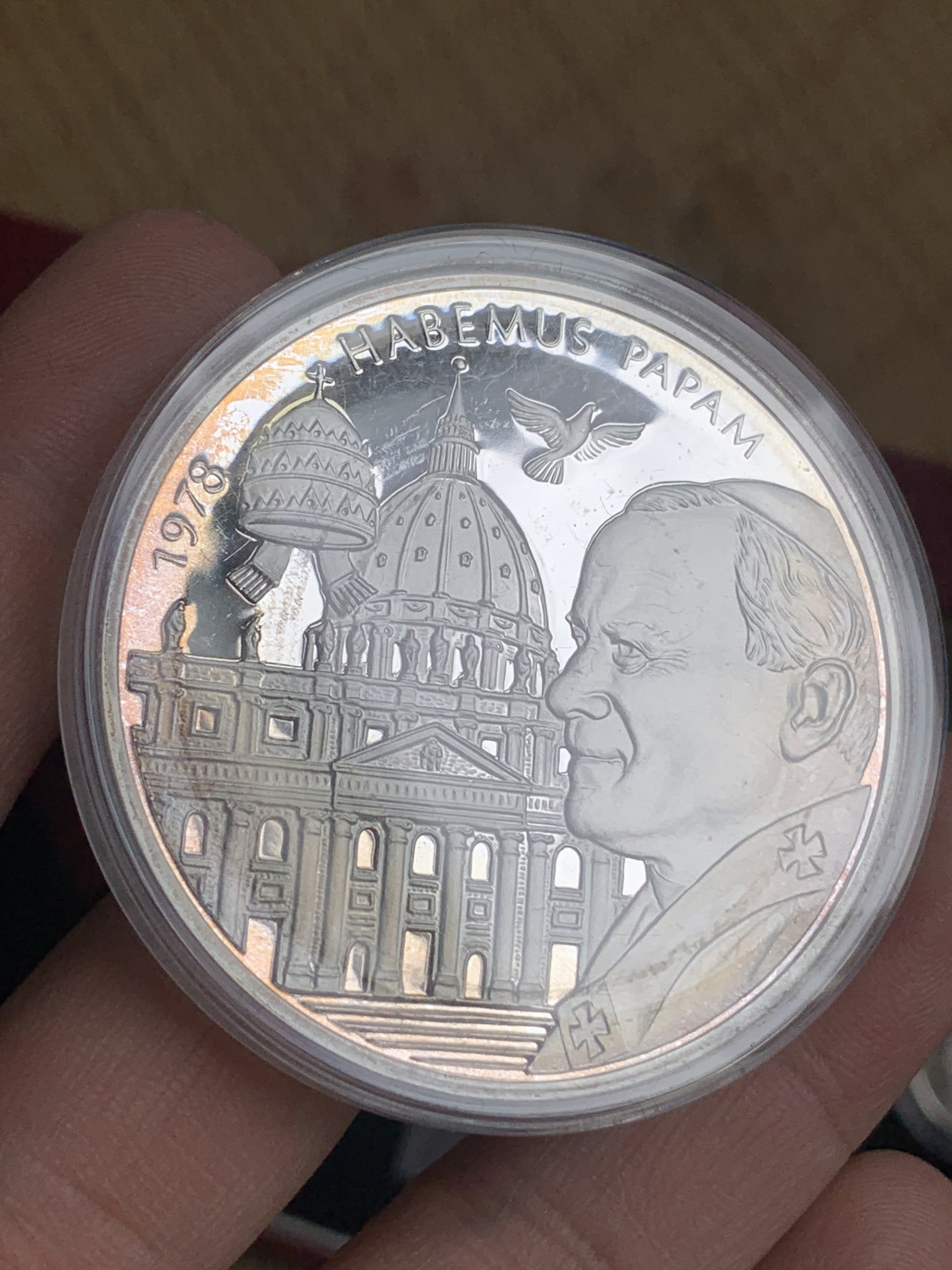 《竞宝斋》钱币微拍-第15场-本周日，周一2场连拍（全场顺丰包邮） 原盒证书 马耳他2005年 25/50/100/200里拉 1/4盎司到2盎司精制教皇纪念币 1盎司镀金 完美状态