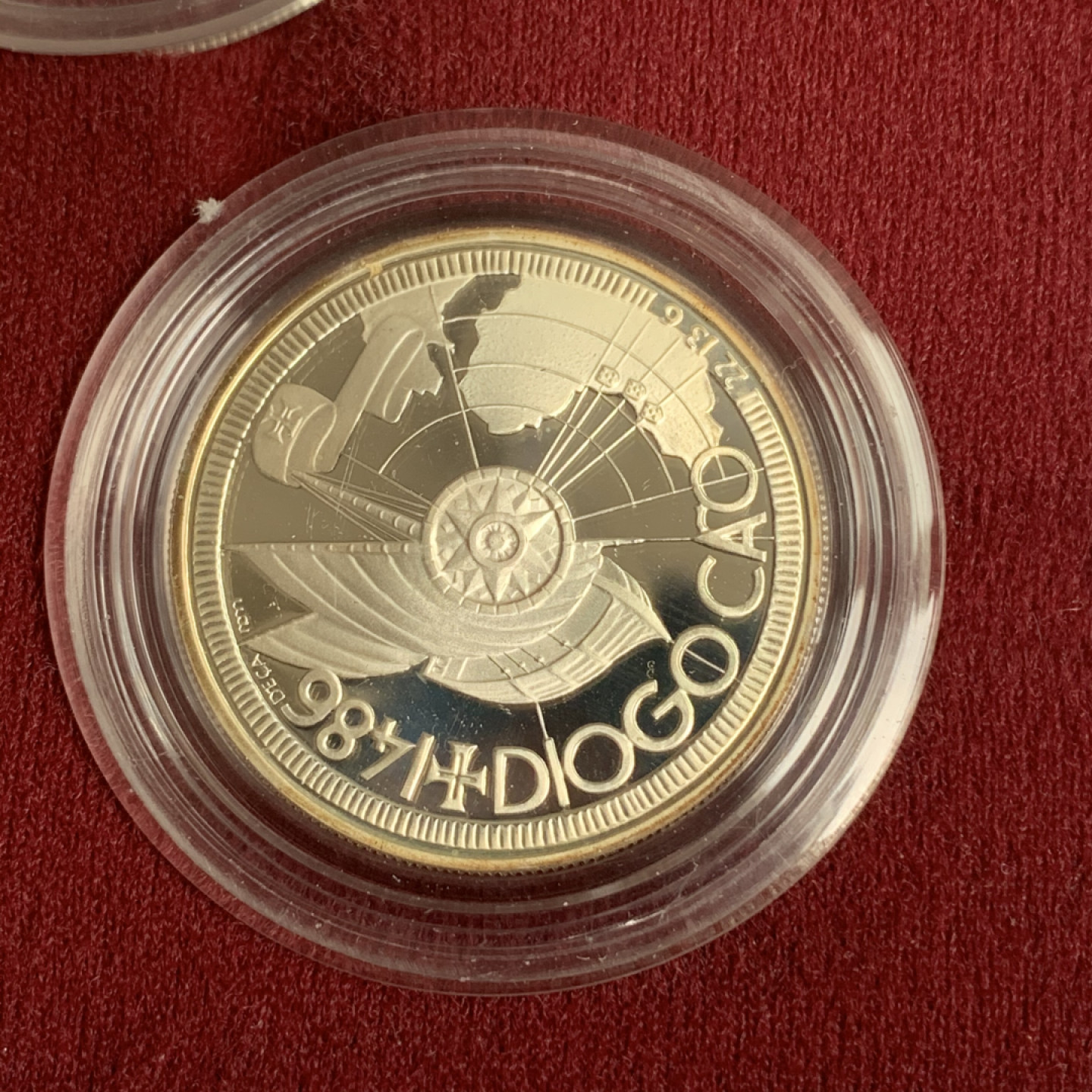 《竞宝斋》钱币微拍-第15场-本周日，周一2场连拍（全场顺丰包邮） 原盒证书 葡萄牙1987年 大航海 100ESC 精铸银币 925银 完美状态