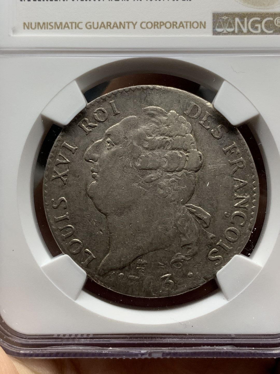 《竞宝斋》钱币微拍-第15场-本周日，周一2场连拍（全场顺丰包邮） NGC- 法国 1793年K版 路易十六 天使埃居 大银币   比较有意义的年份  状态不错，原味带底光 这个分给的惊人  喜欢不要错过