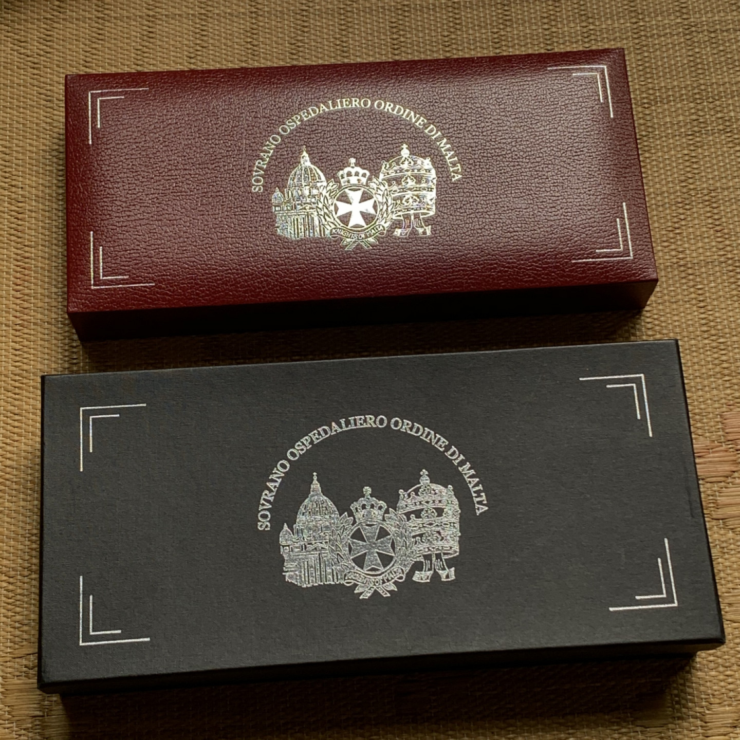 《竞宝斋》钱币微拍-第15场-本周日，周一2场连拍（全场顺丰包邮） 原盒证书 马耳他2005年 25/50/100/200里拉 1/4盎司到2盎司精制教皇纪念币 1盎司镀金 完美状态