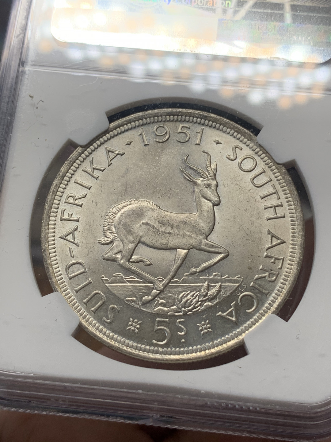 《竞宝斋》钱币微拍-第15场-本周日，周一2场连拍（全场顺丰包邮） NGC-MS62 南非 1951年 乔六 5先令羚羊 大银币 粉光好状态