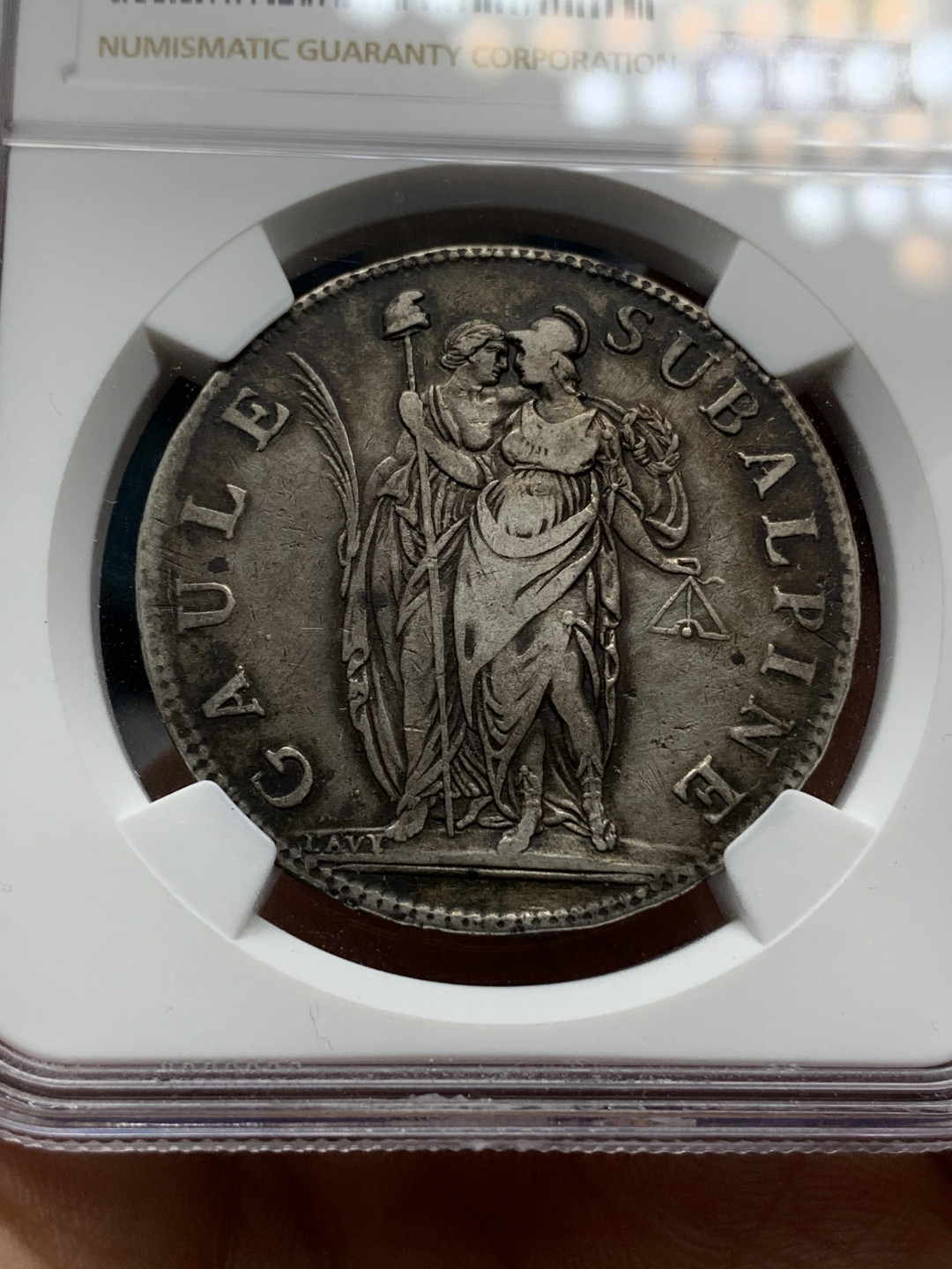 《竞宝斋》钱币微拍-第15场-本周日，周一2场连拍（全场顺丰包邮） 原味 高细节 意大利 山麓（常称为山南）共和国 1801年 LAN10   5法郎大银币   MS63的价格已经超过4W