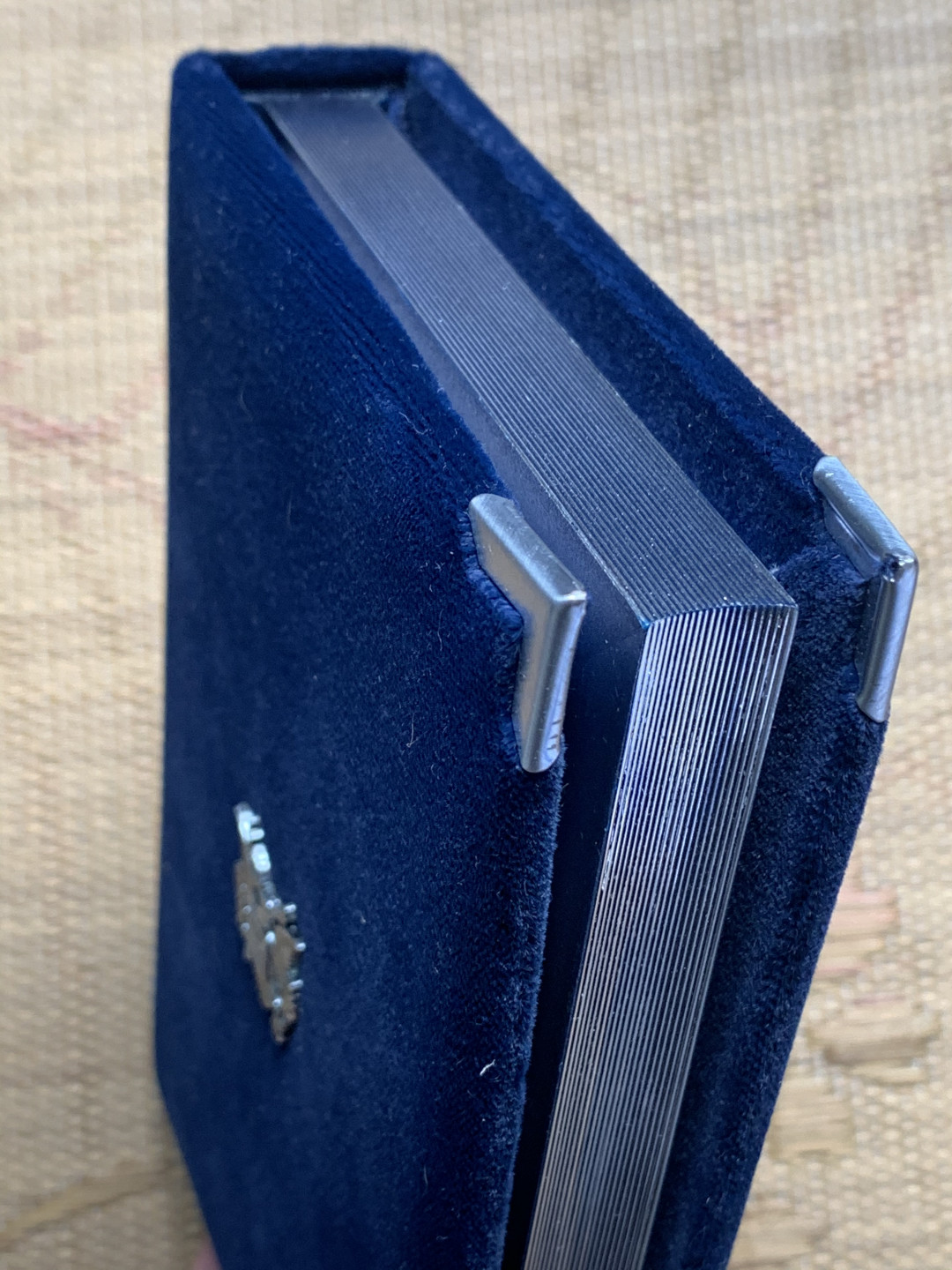 《竞宝斋》钱币微拍-第15场-本周日，周一2场连拍（全场顺丰包邮） 原盒证书 美国1994年 世界杯7枚套精制纪念币 其中一元银币27.3克 90%银 完美状态