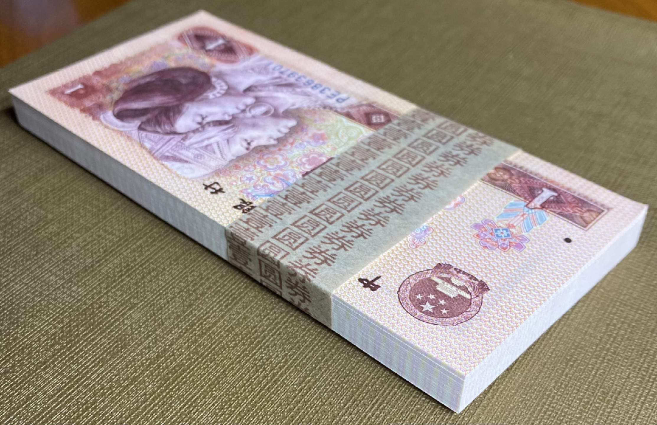 大黄蜂拍卖第30期 801金龙王稀冠PE38639701百连，绝品无斑