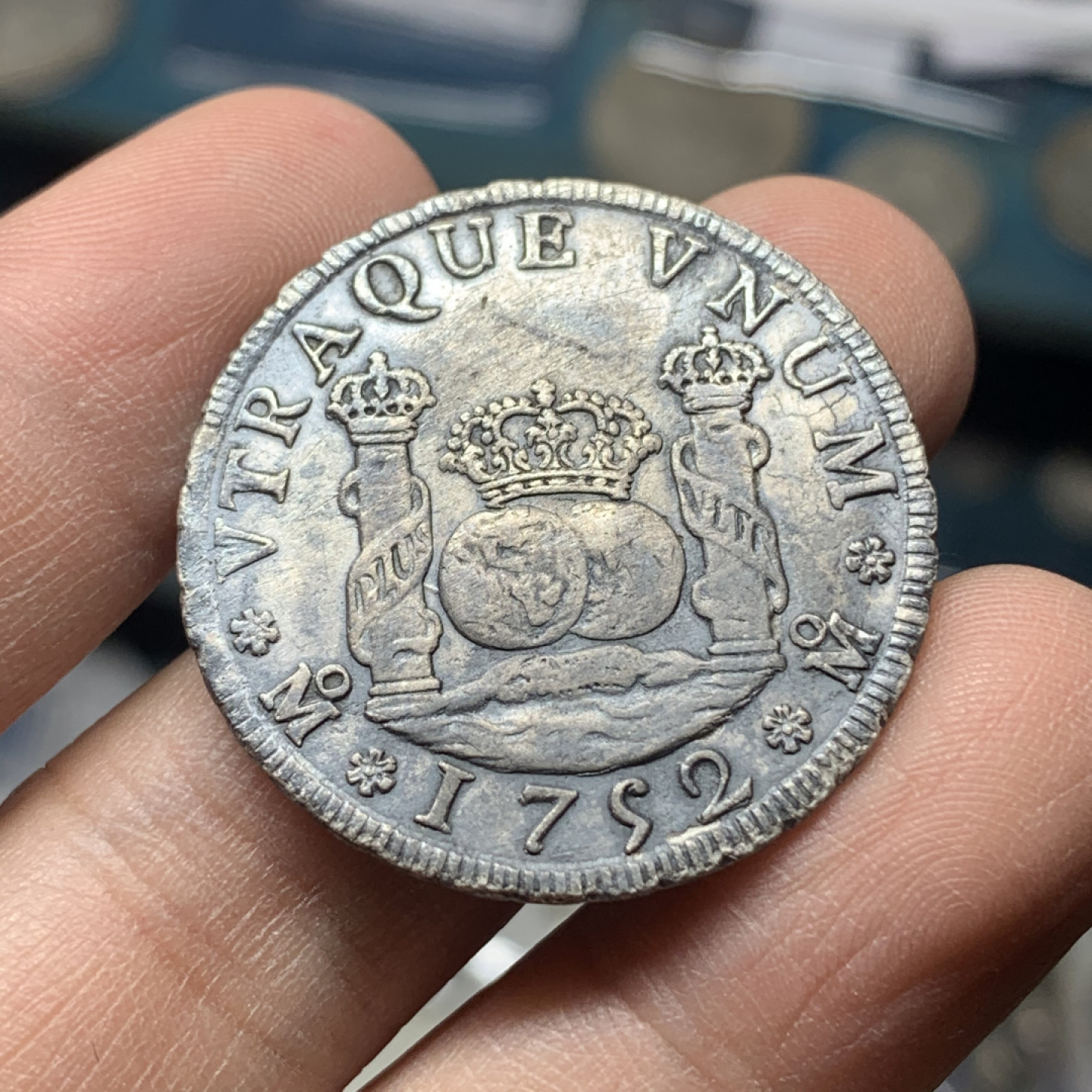 《竞宝斋》钱币微拍-第16场-本周日，周一2场连拍（全场顺丰包邮） 西属 墨西哥 1752年 费迪南六世 4R 银币 背面3点处有一个豁口