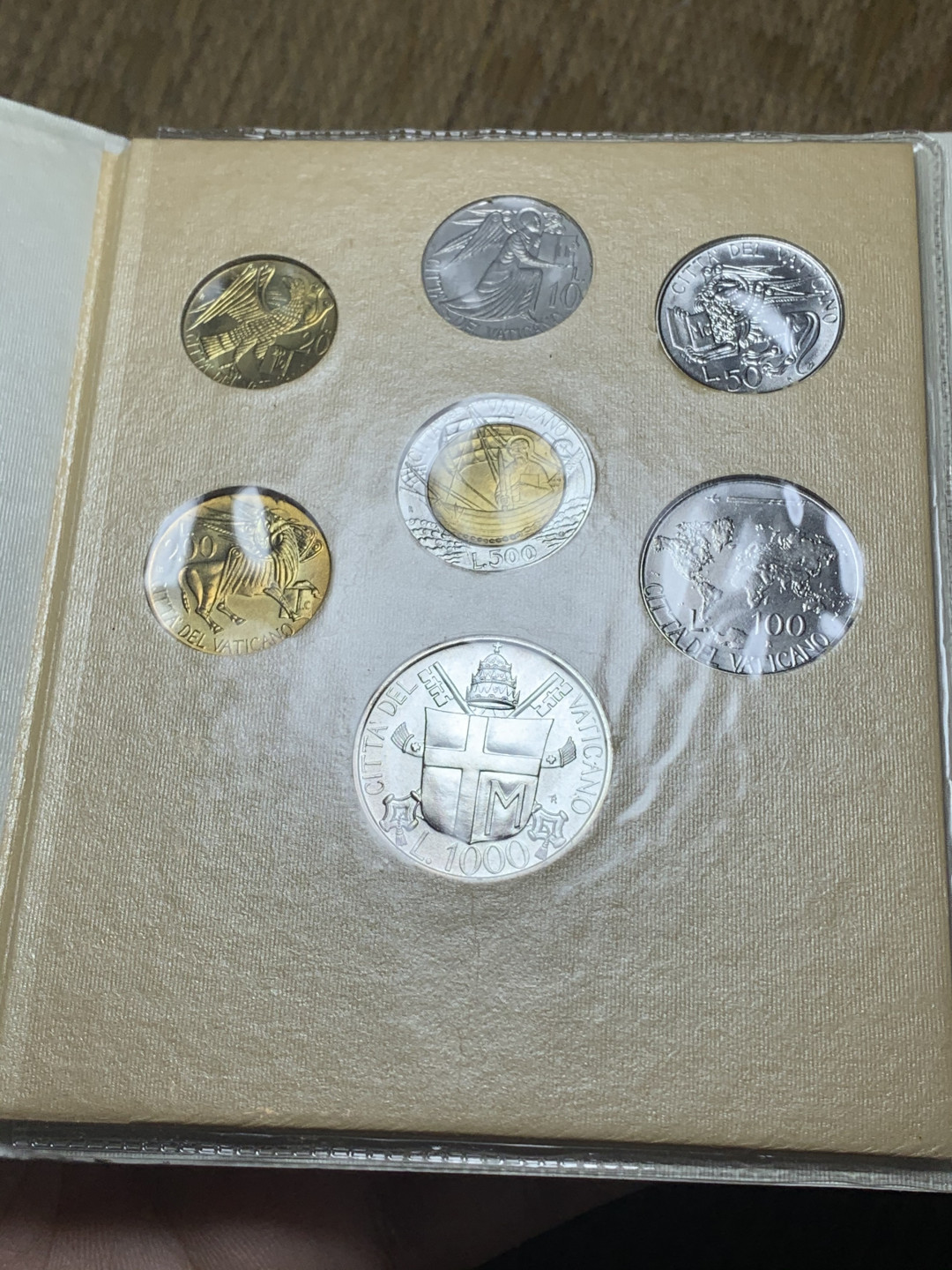 《竞宝斋》钱币微拍-第16场-本周日，周一2场连拍（全场顺丰包邮） 梵蒂冈1985年原装套币带银币