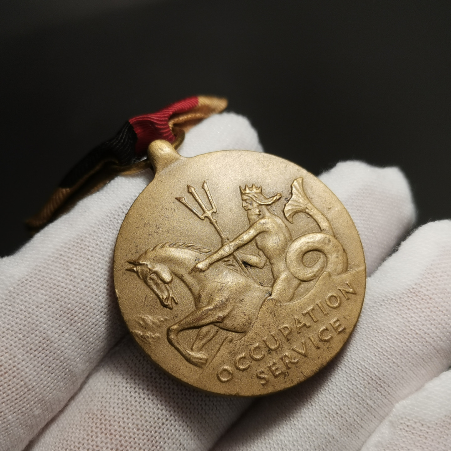 世界勋奖徽章第1期拍卖 美国二战海军占领奖章