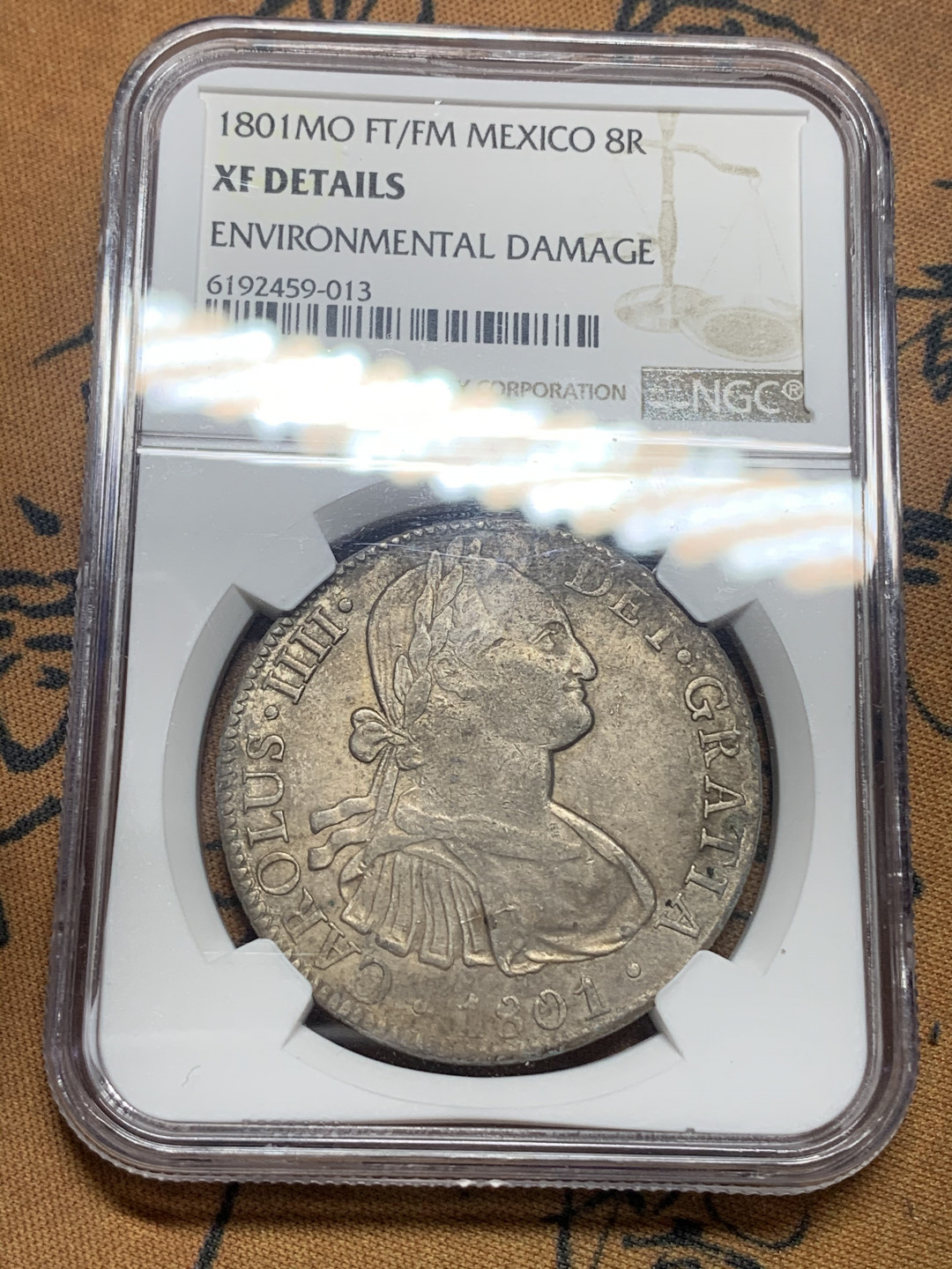 《竞宝斋》钱币微拍-第16场-本周日，周一2场连拍（全场顺丰包邮） NGC 评级 1801 年FT/FM 版别骑字 墨西哥 卡四双柱 8R大银币 原味包浆 细节出众