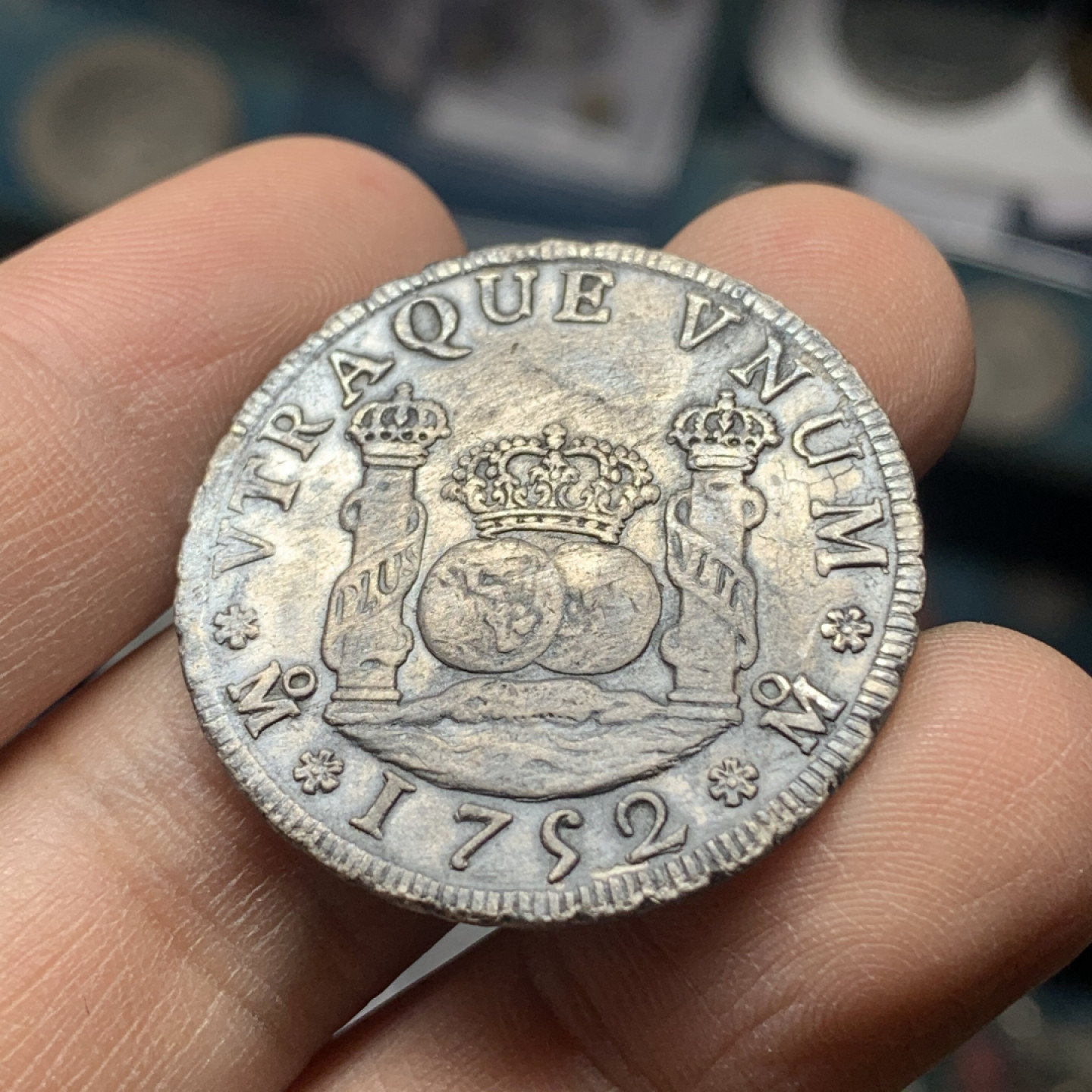 《竞宝斋》钱币微拍-第16场-本周日，周一2场连拍（全场顺丰包邮） 西属 墨西哥 1752年 费迪南六世 4R 银币 背面3点处有一个豁口