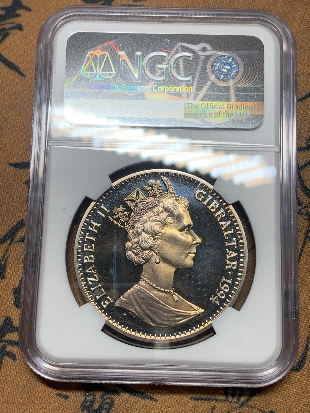 《竞宝斋》钱币微拍-第16场-本周日，周一2场连拍（全场顺丰包邮） ngc-ms67 直布罗陀 1994年 2.8埃居 神话 画面很美 工艺极佳 底板类精制