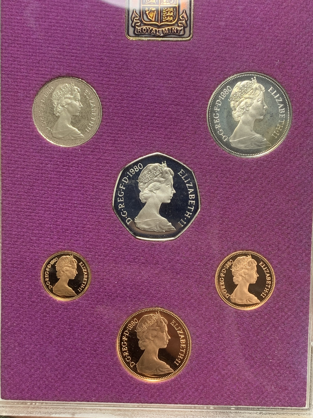 《竞宝斋》钱币微拍-第16场-本周日，周一2场连拍（全场顺丰包邮） 英国 早期 套币 4套一组  状态不错，品见图