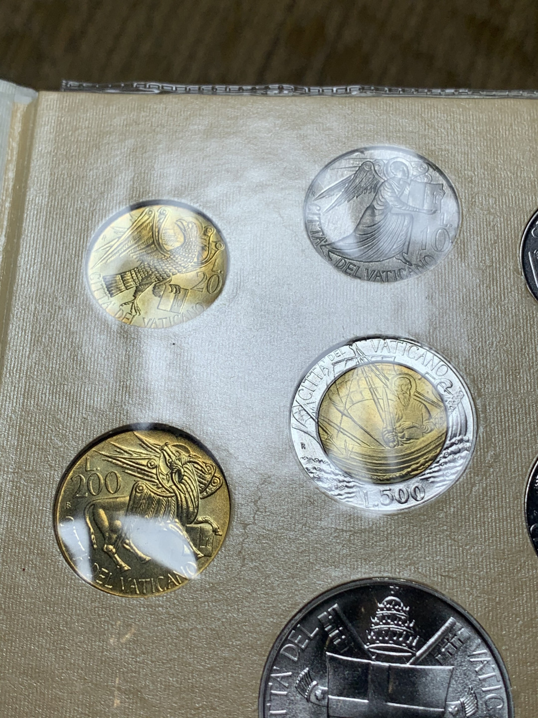 《竞宝斋》钱币微拍-第16场-本周日，周一2场连拍（全场顺丰包邮） 梵蒂冈1985年原装套币带银币