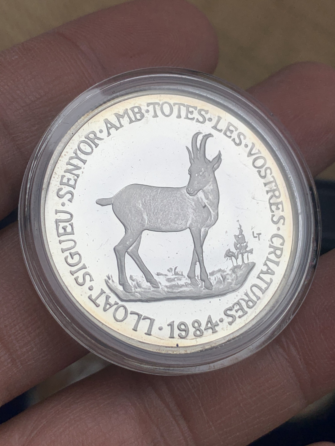 《竞宝斋》钱币微拍-第16场-本周日，周一2场连拍（全场顺丰包邮） 安道尔1984年原盒装双色动物3枚套