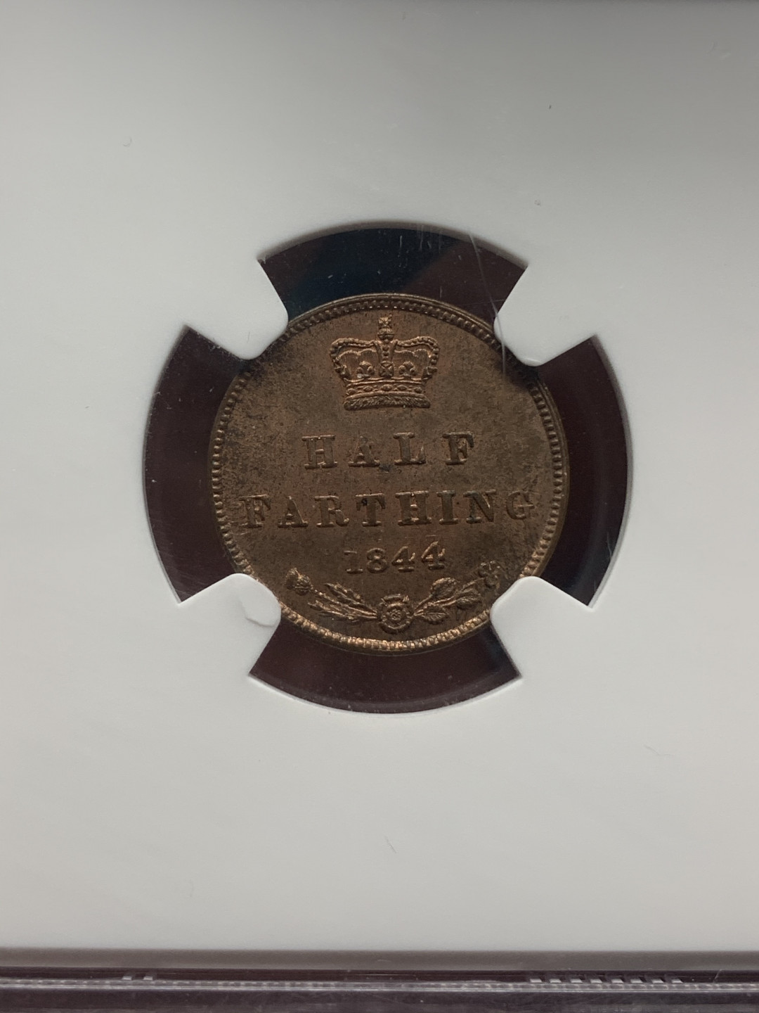 《竞宝斋》钱币微拍-第16场-本周日，周一2场连拍（全场顺丰包邮） NGC-MS63 英国 1844年 维多利亚1/2法新铜币 难得RB状态 