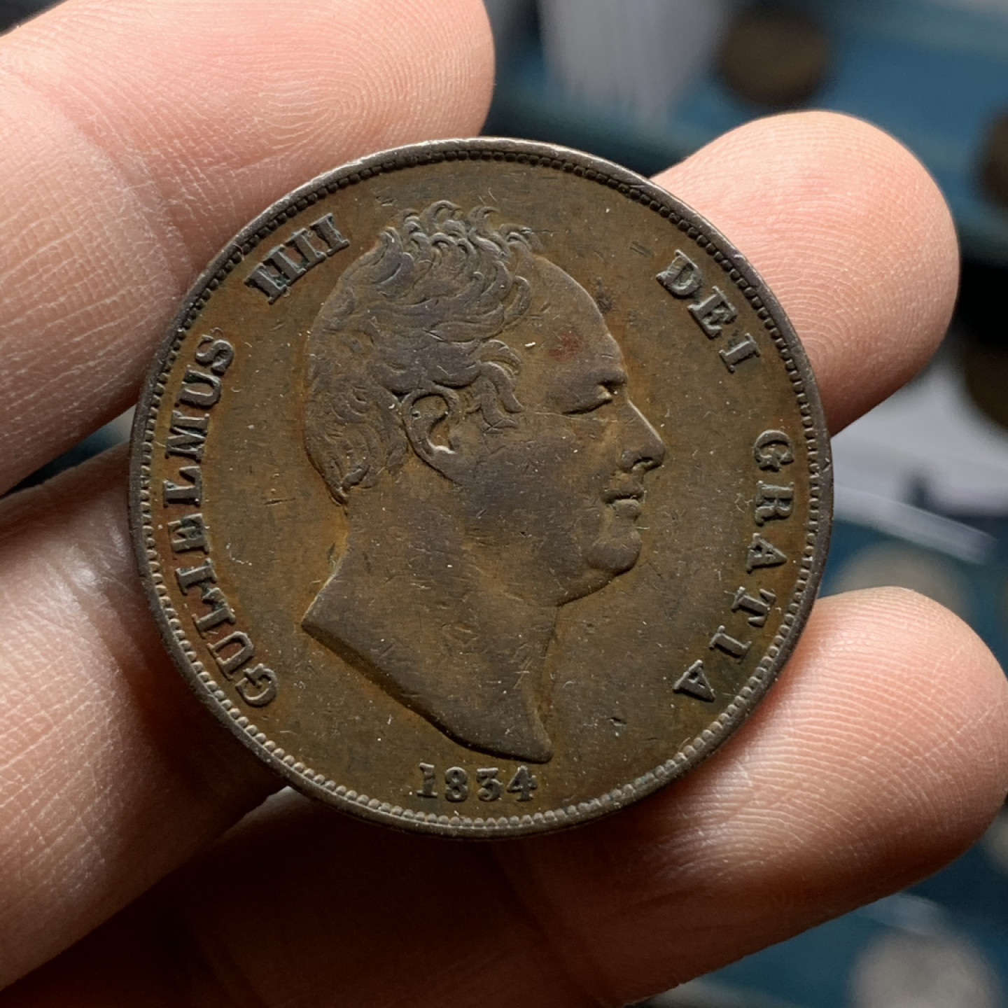 《竞宝斋》钱币微拍-第16场-本周日，周一2场连拍（全场顺丰包邮） 英国1834 威四 一便士 头发处略有磨损 整体币面无划痕 状态极美