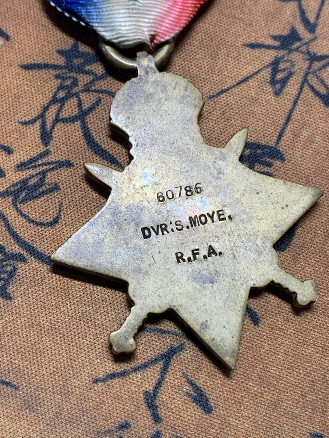 《竞宝斋》钱币微拍-第17场-本周日，周一2场连拍（全场顺丰包邮） 英国 1914年 蒙斯之星奖章 表彰在英国本土以外作战的官兵 背面刻有编号官职姓名和单位 稀少