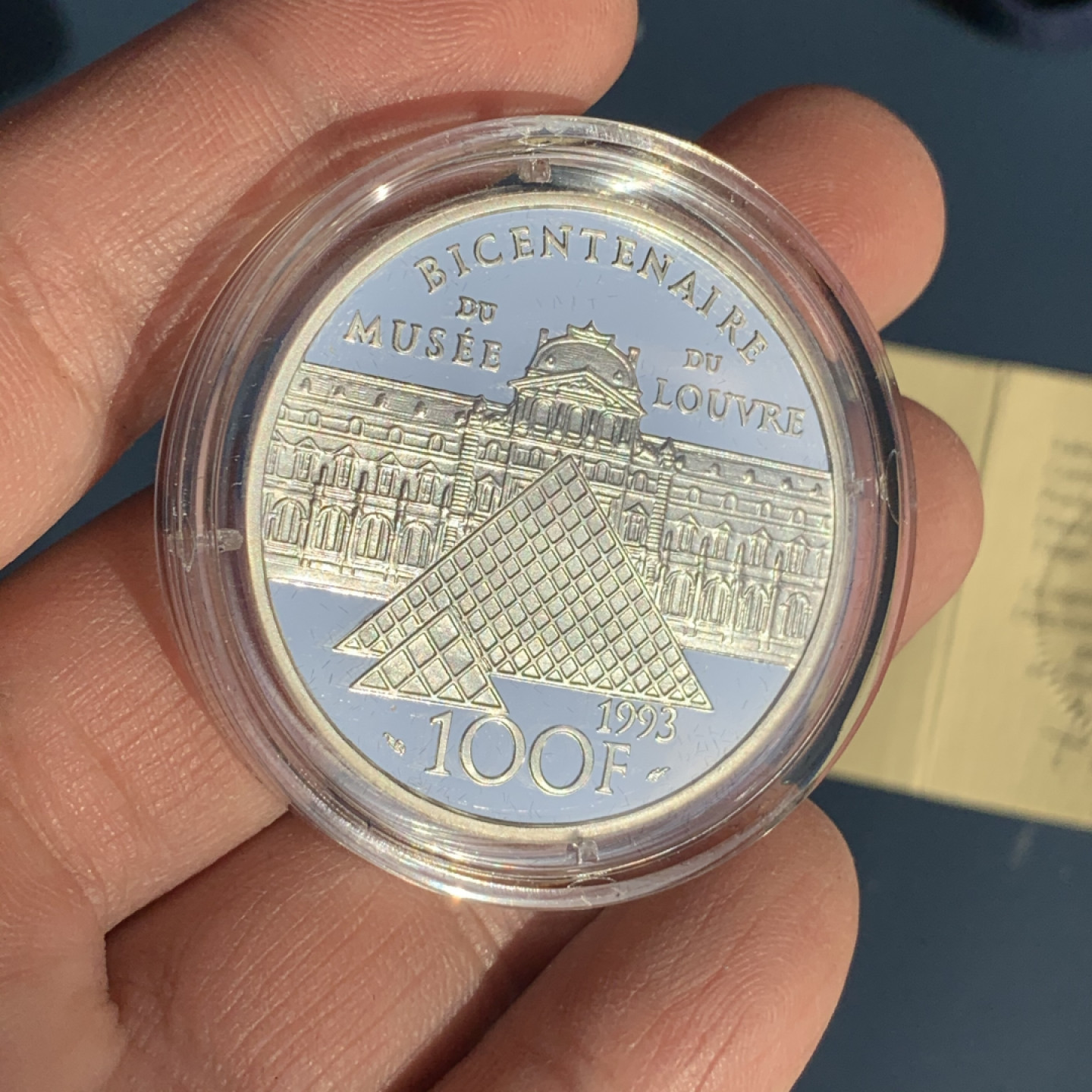 《竞宝斋》钱币微拍-第17场-本周日，周一2场连拍（全场顺丰包邮） 法国 1993年 卢浮宫系列 100法郎 精制银币 原盒证书