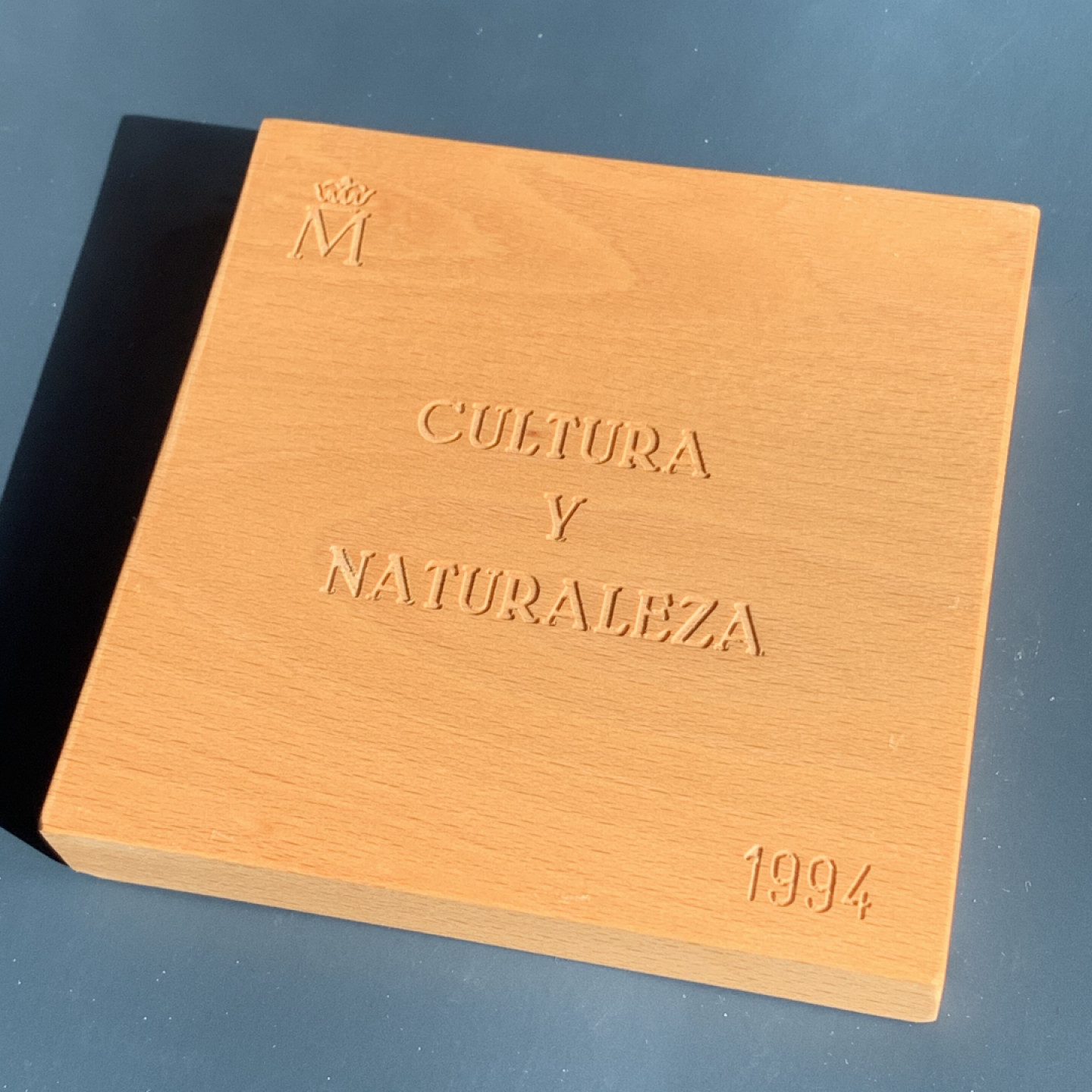 《竞宝斋》钱币微拍-第17场-本周日，周一2场连拍（全场顺丰包邮） 西班牙 1994年 自然文化系列 斗牛 10000比塞塔 大银币 168.75克 925银